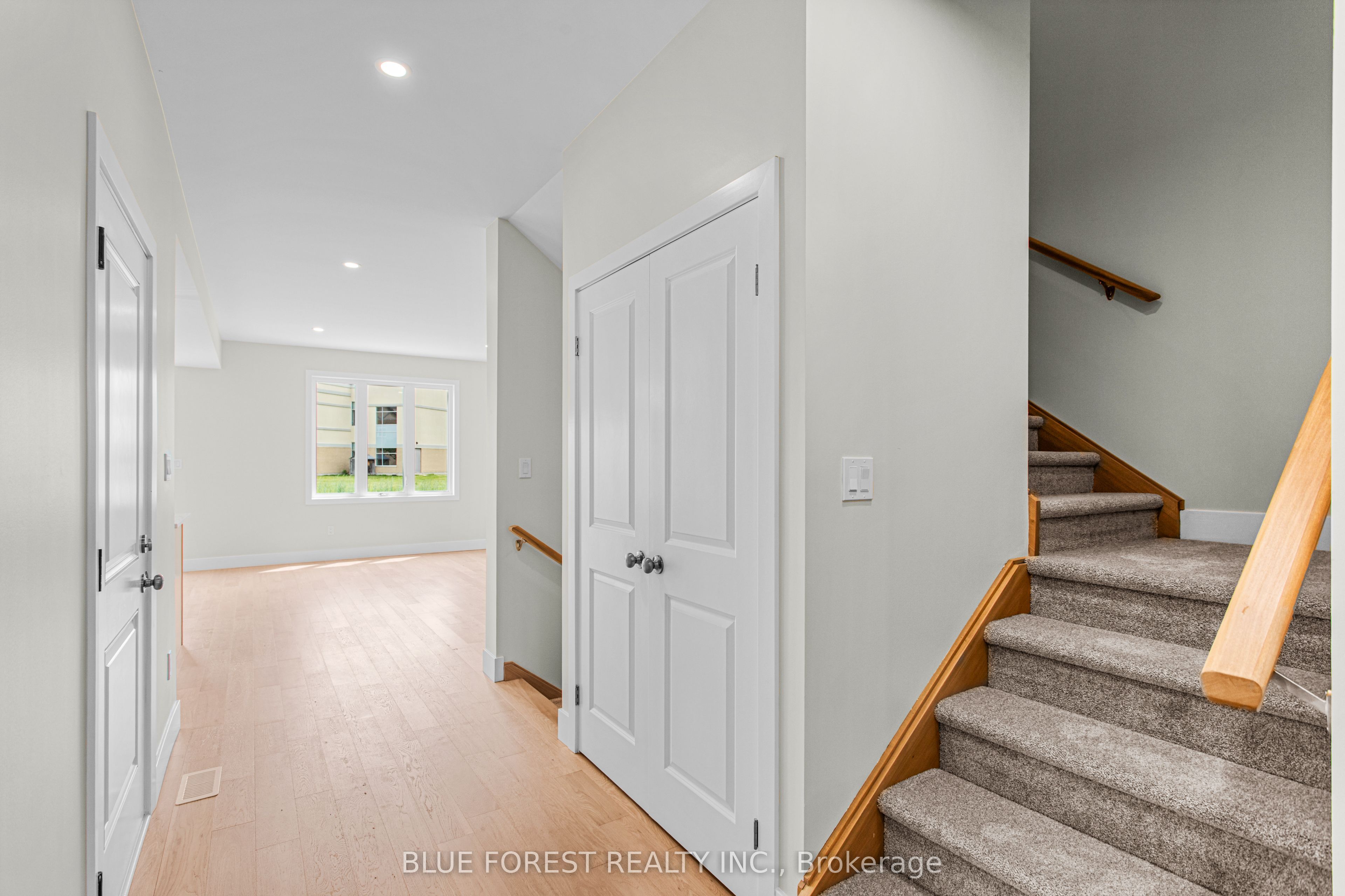 247 McTavish Street, Strathroy-Caradoc, ON N7G 3K5 photo 5