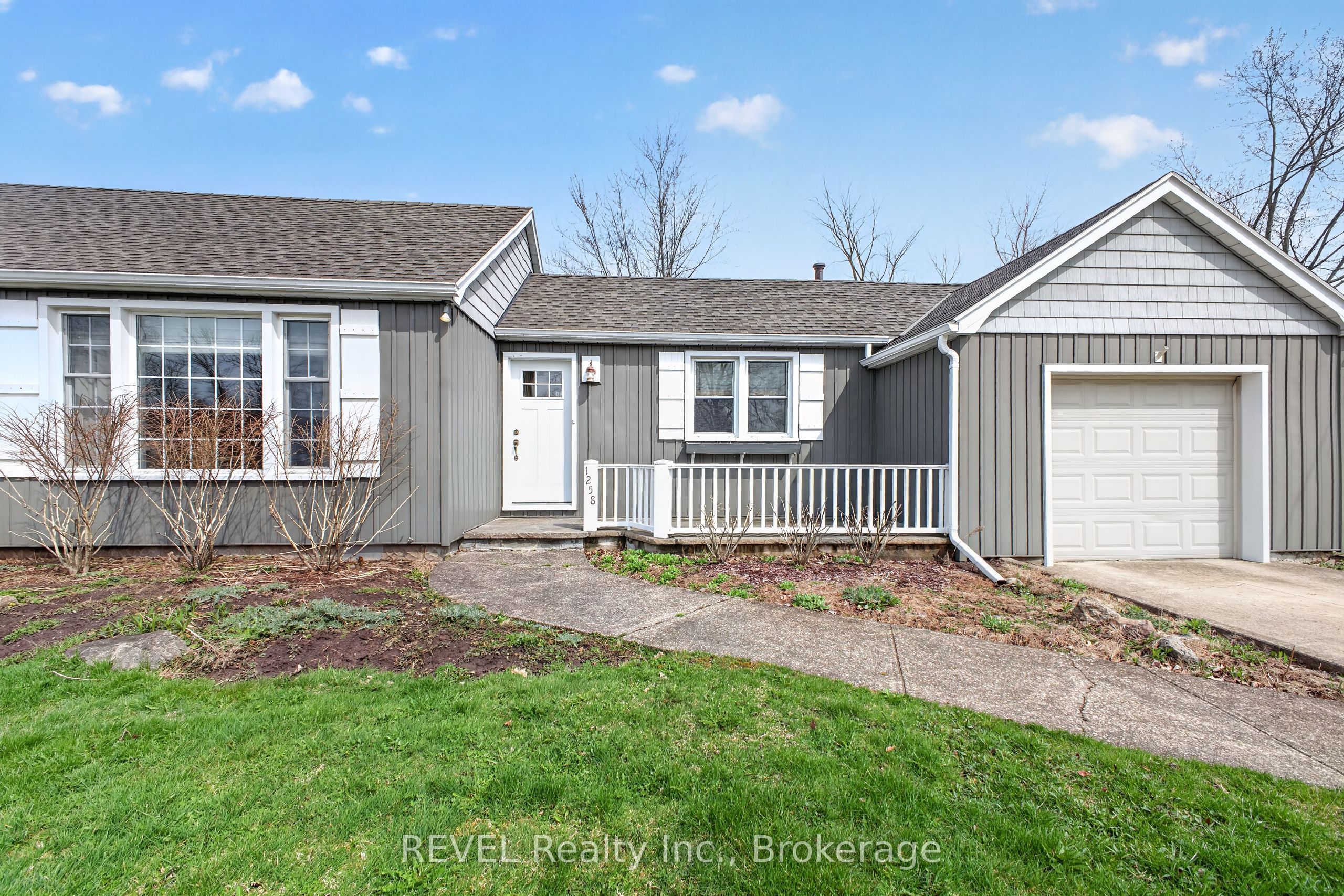 1258 Phillips Street, Fort Erie, ON L2A 3B7 photo 3