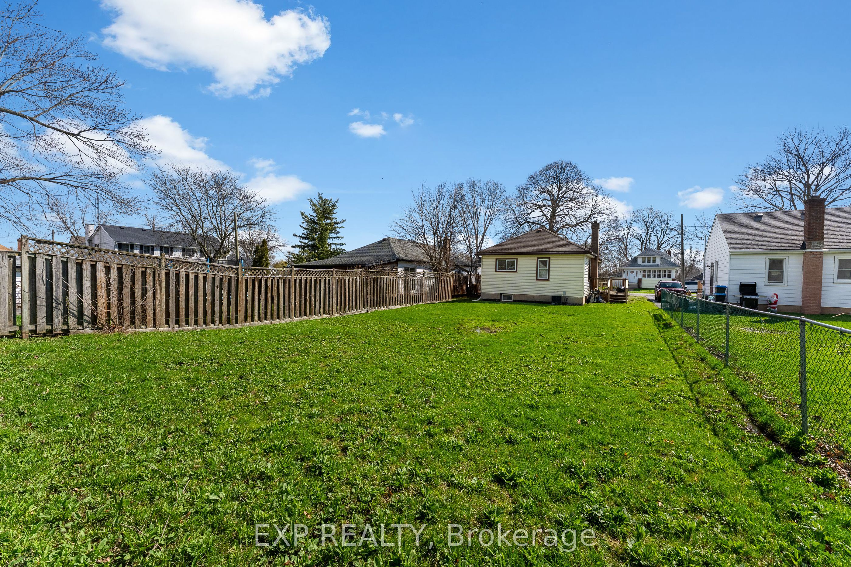 152 High Street, Fort Erie, ON L2A 3R1 photo 5