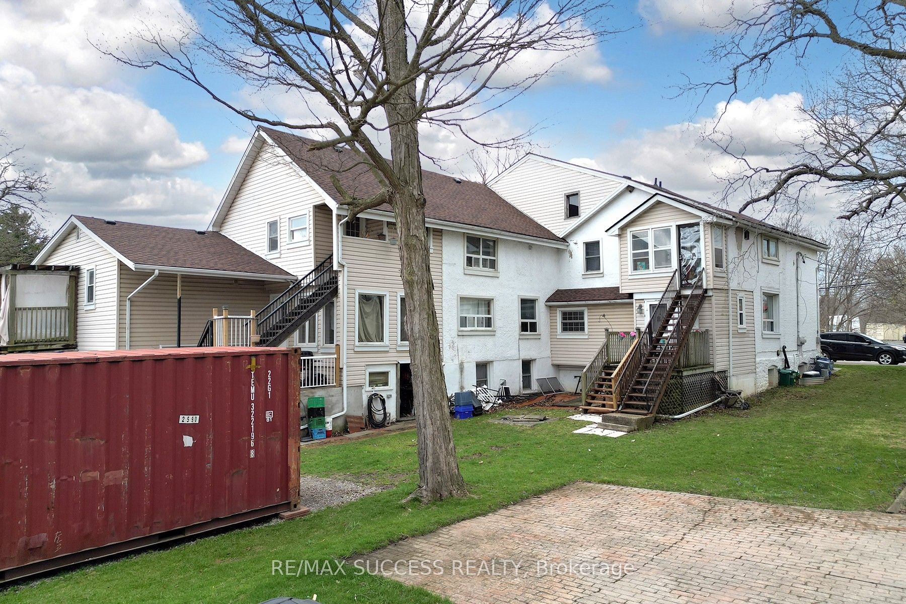 22 & 24 River Street, Thorold, ON L0S 1K0 photo 3