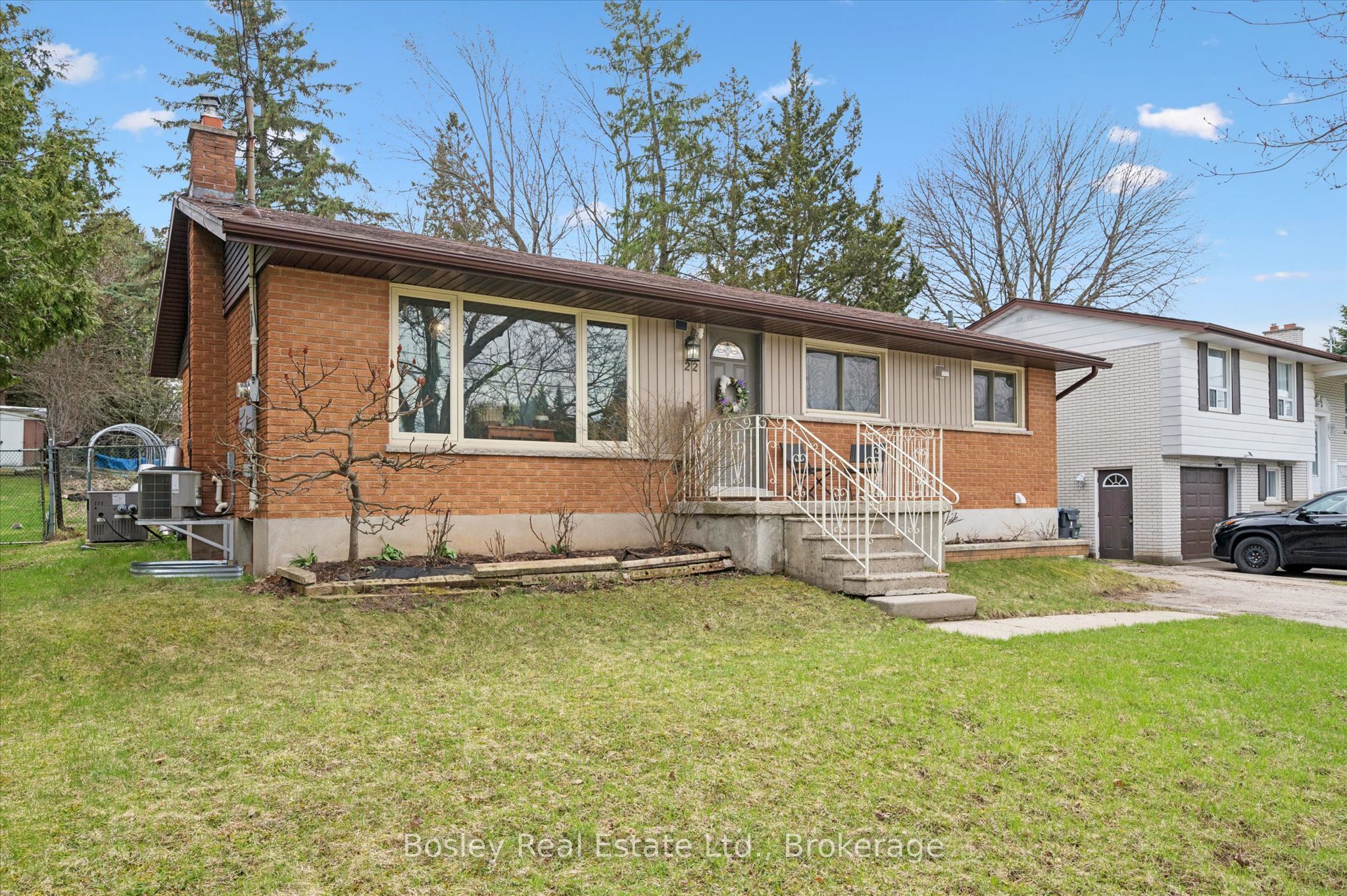 22 Delaware Avenue, Guelph, ON N1E 3V4 photo 3