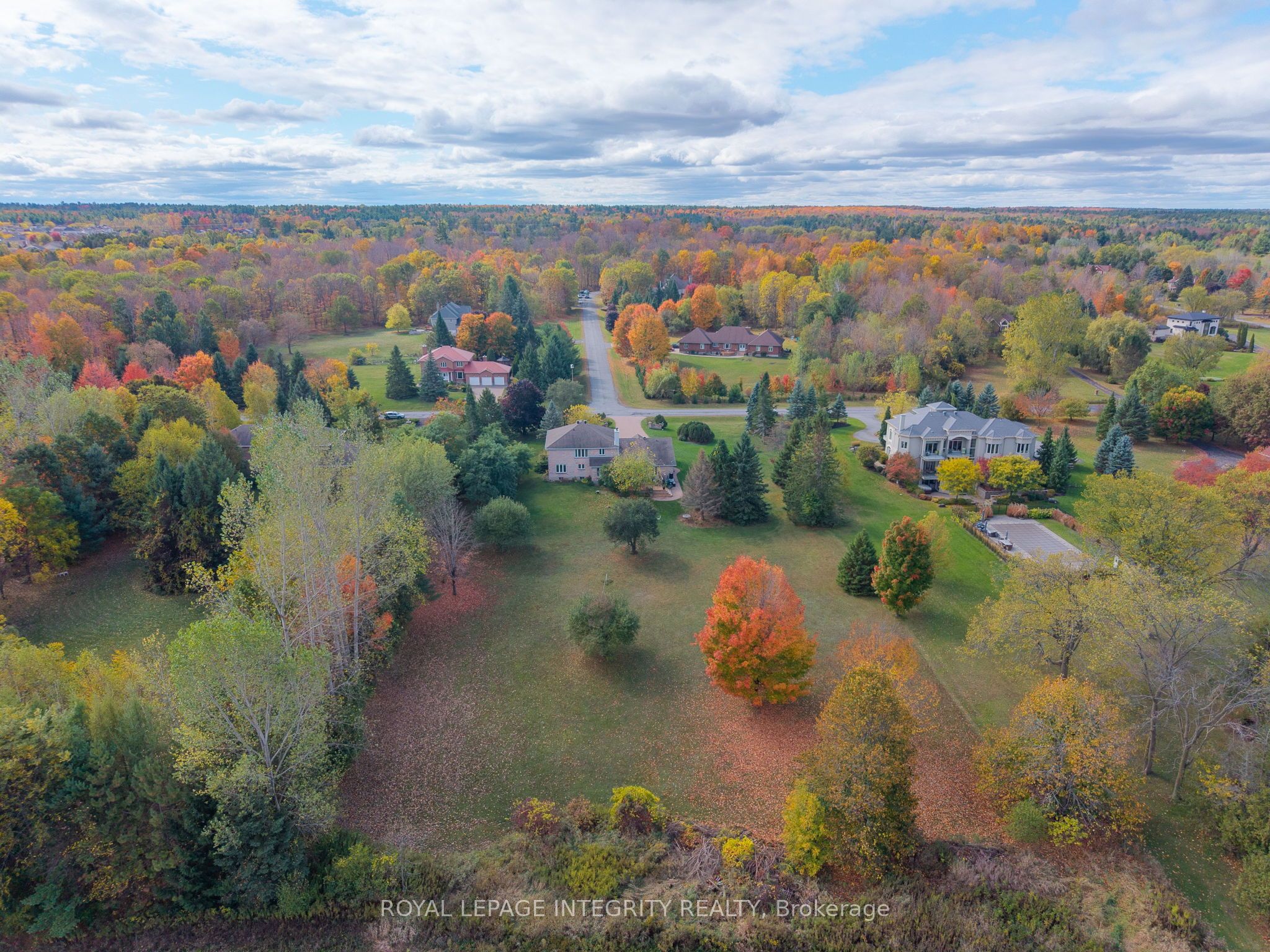 6 Marchbrook Circle, Kanata, ON K2W 1A1 photo 4