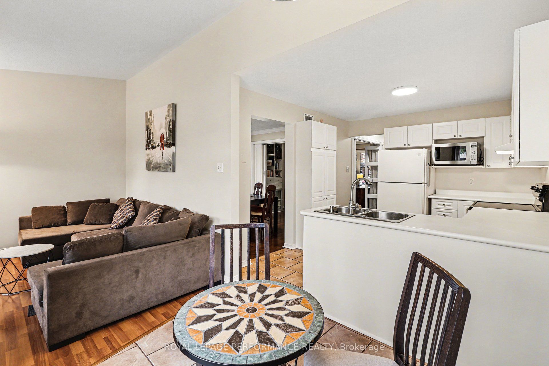 897 Paradise Crescent, Orleans - Cumberland and Area, ON K4A 3S5 photo 5