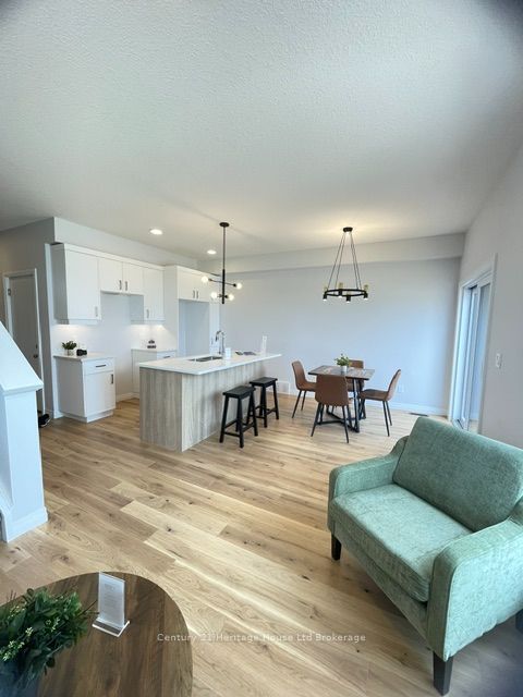 311 Kading Crescent, Woodstock, ON N4S 0G6 photo 3