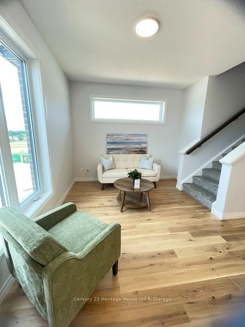 311 Kading Crescent, Woodstock, ON N4S 0G6 photo 4