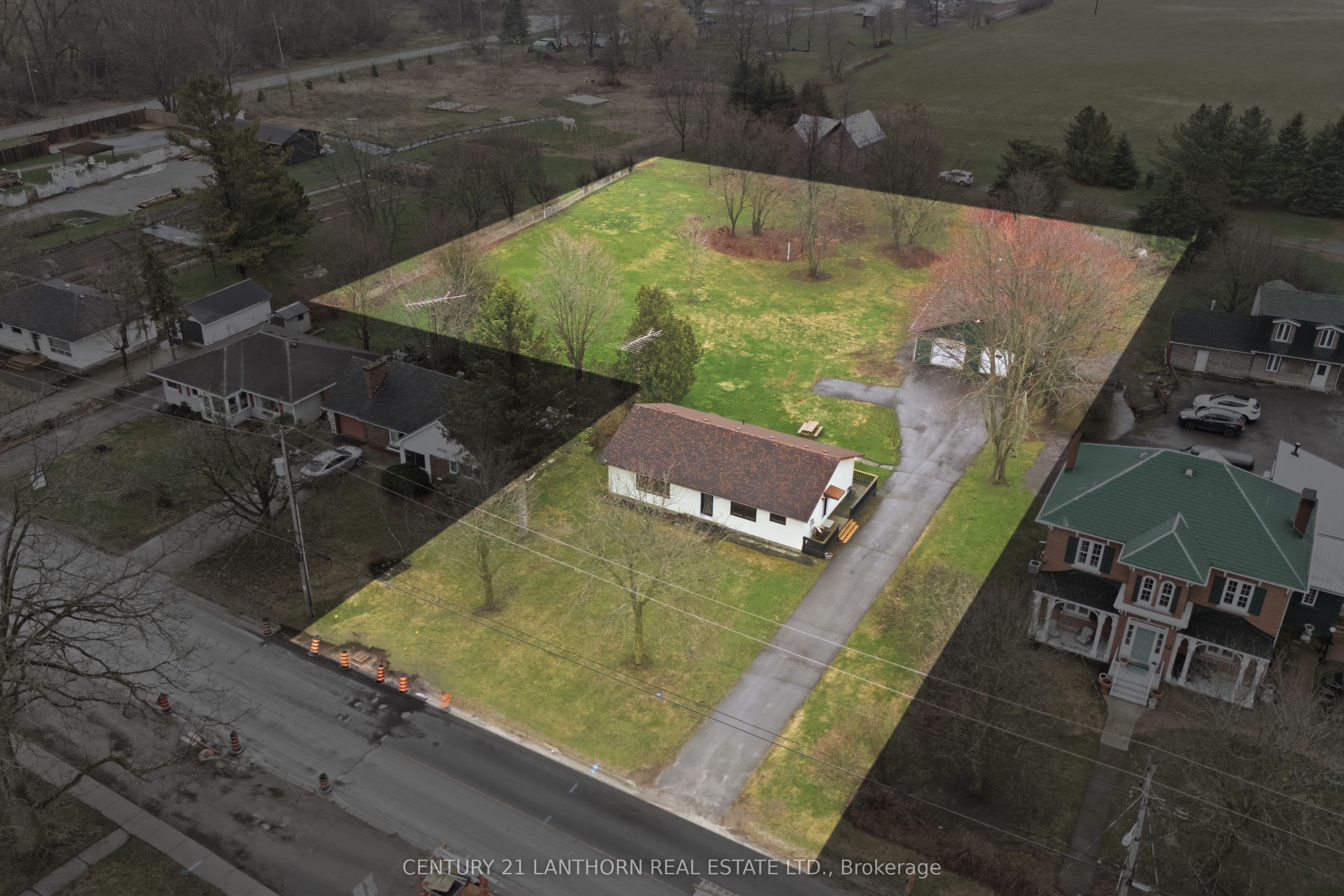 425 Bloomfield Main Street, Prince Edward County, ON K0K 1G0 photo 2