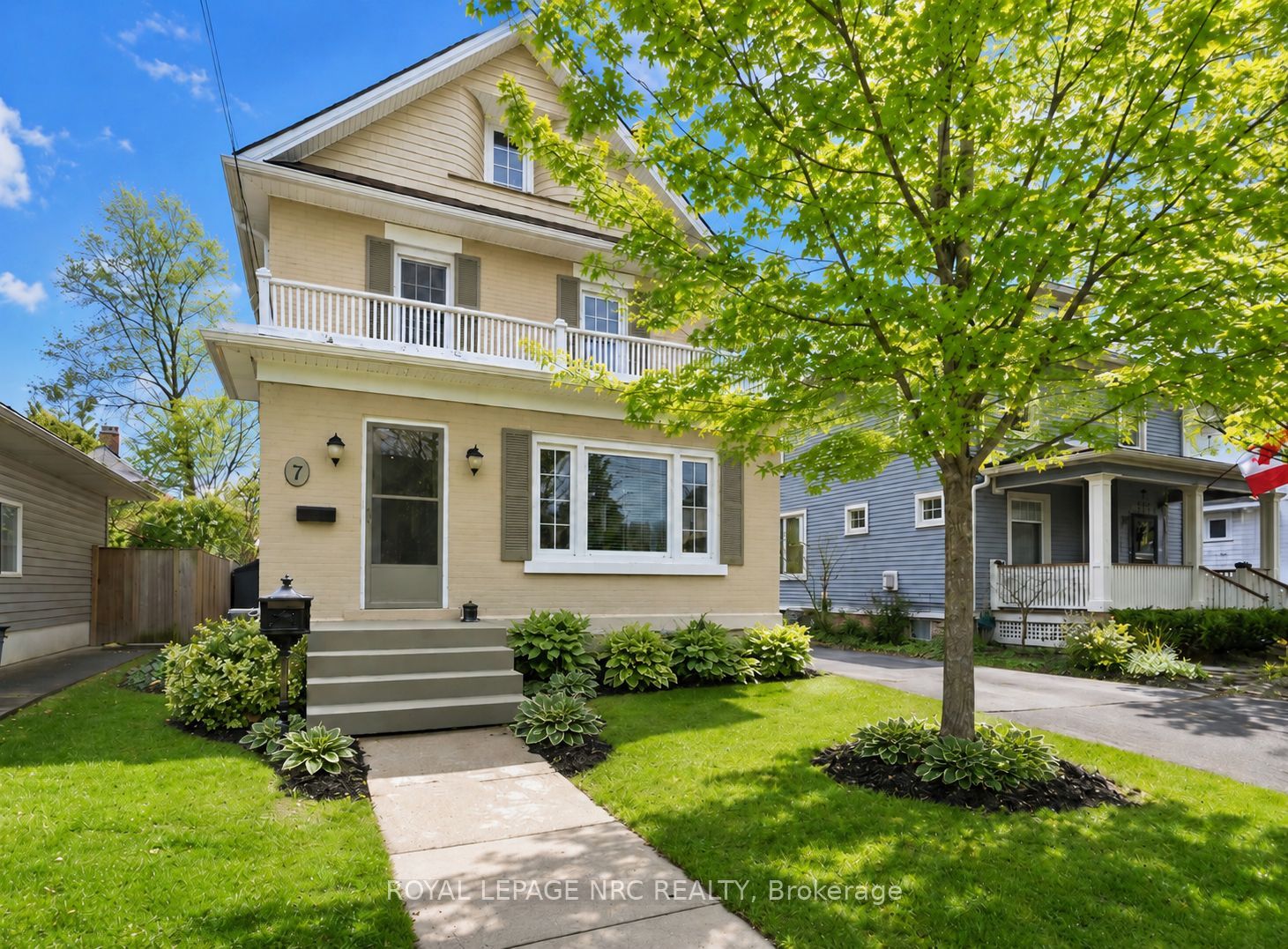 7 Highland Gardens, Welland, ON L3C 4R5