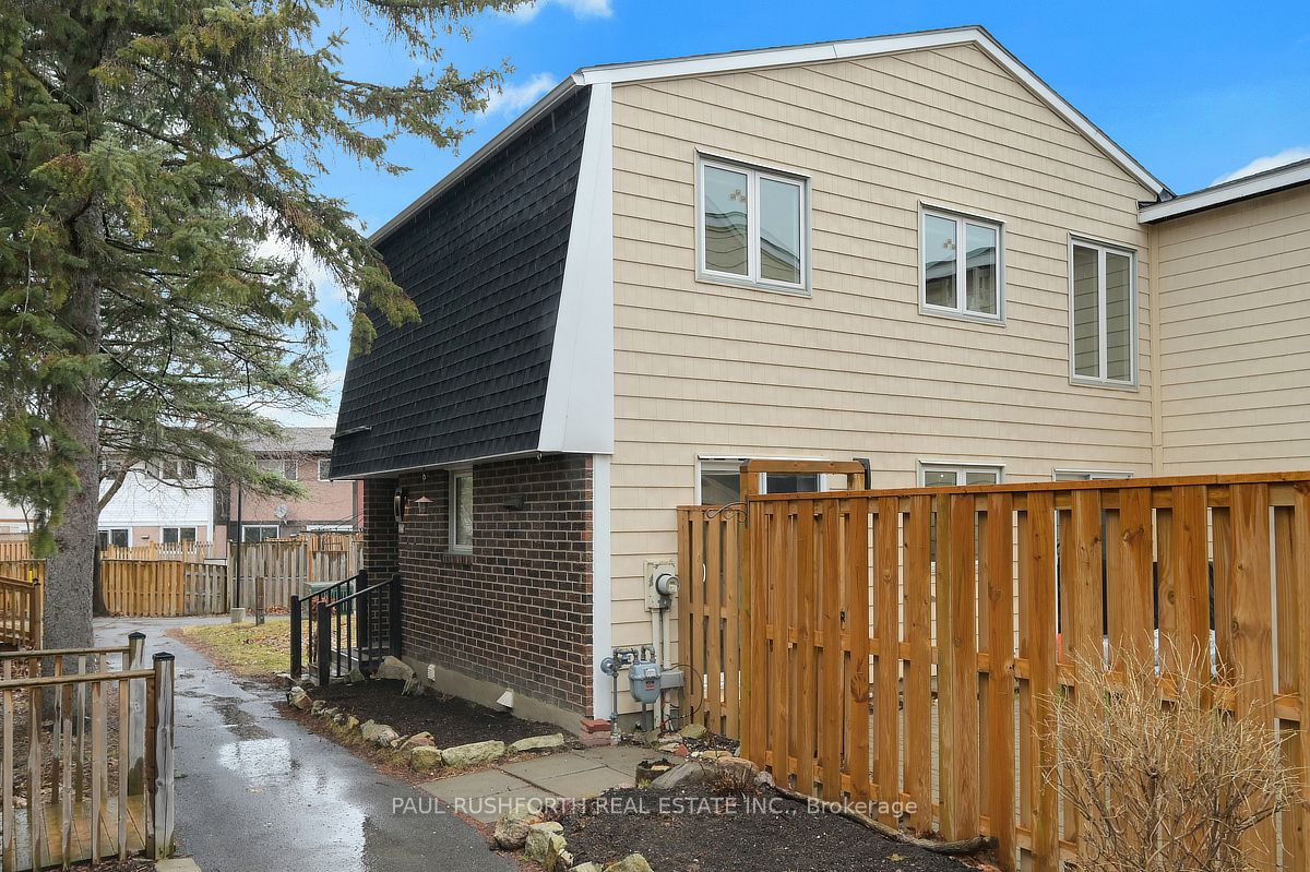 244 Salter Crescent, Kanata, ON K2K 1Z2 photo 2