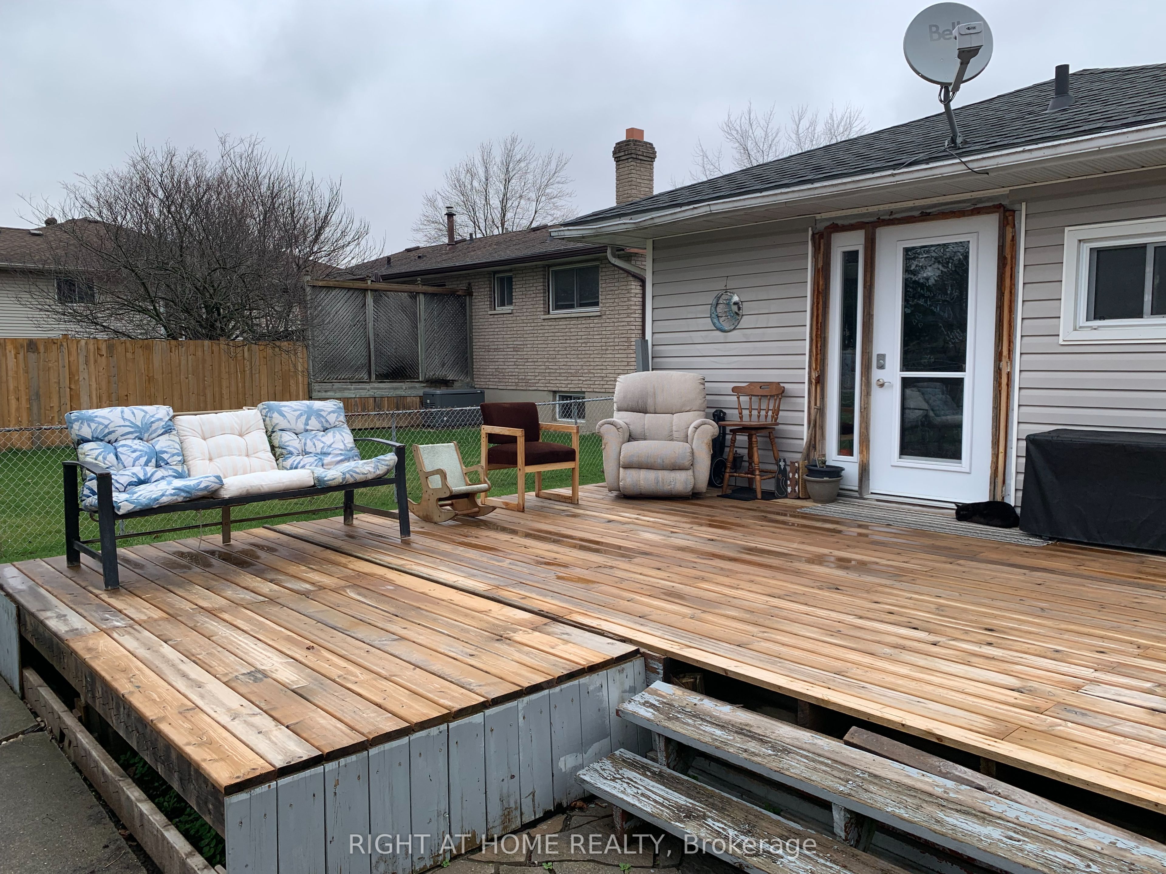 176 KING Street, Southwest Middlesex, ON N0L 1M0 photo 3