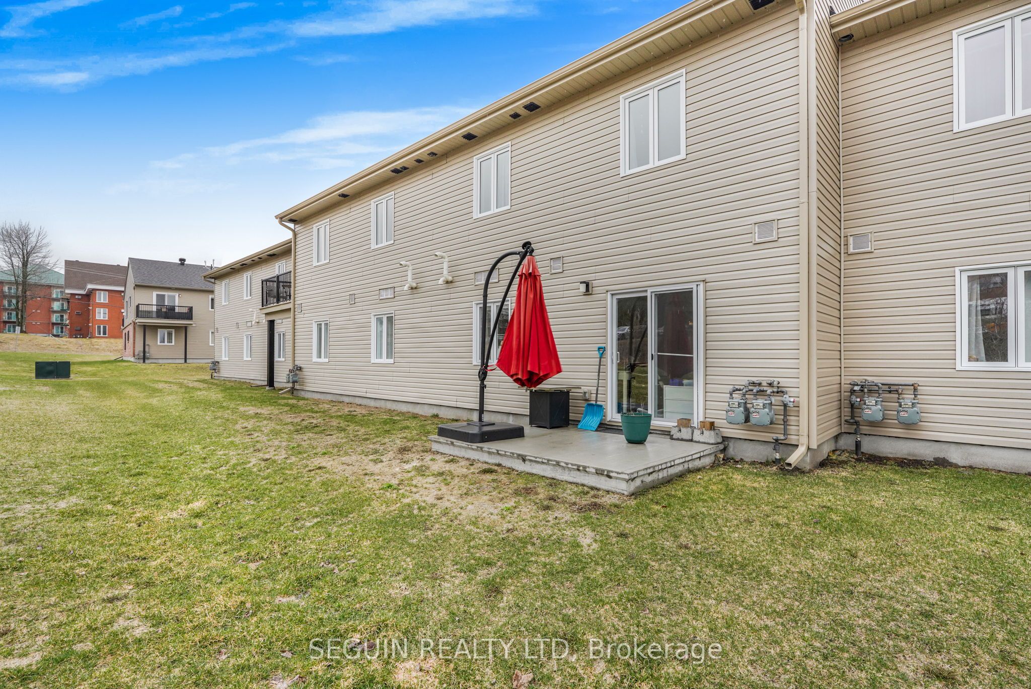 225 Spence Avenue 205, Hawkesbury, ON K6A 0B5 photo 3