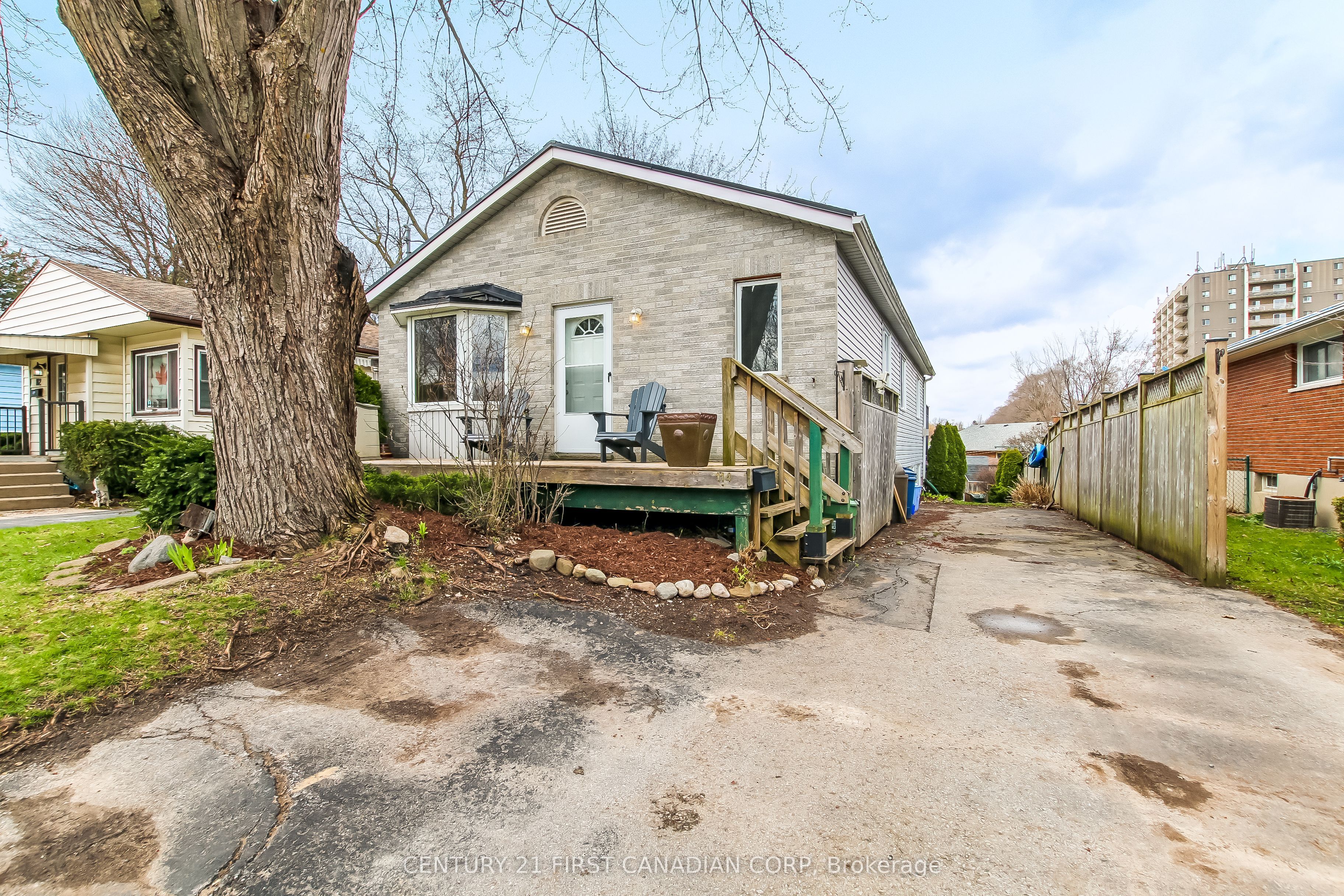 114 Connaught Avenue, London East, ON N5Y 3A6 photo 3