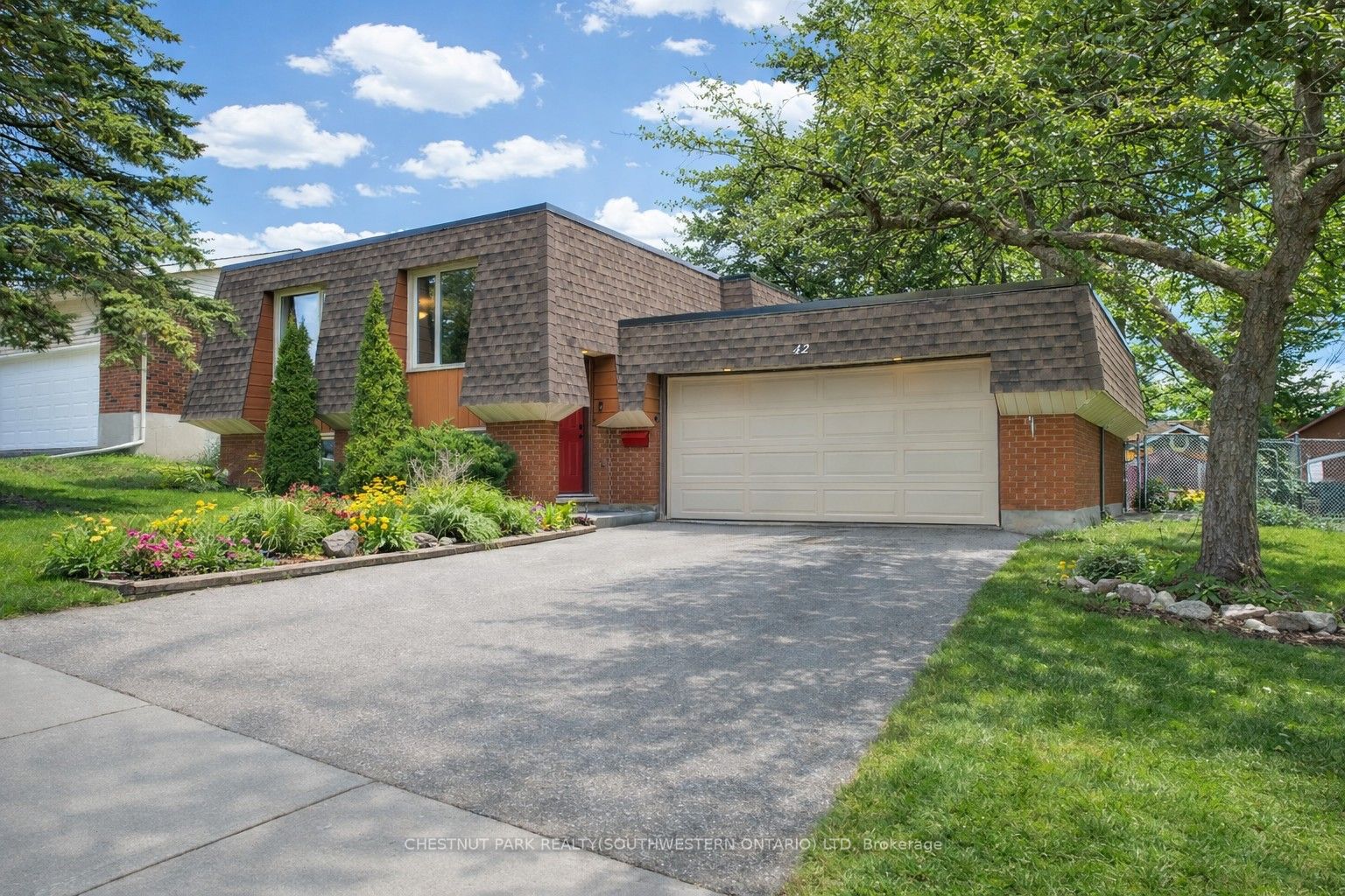 42 Culpepper Drive, Waterloo, ON N2L 5L1 photo 2