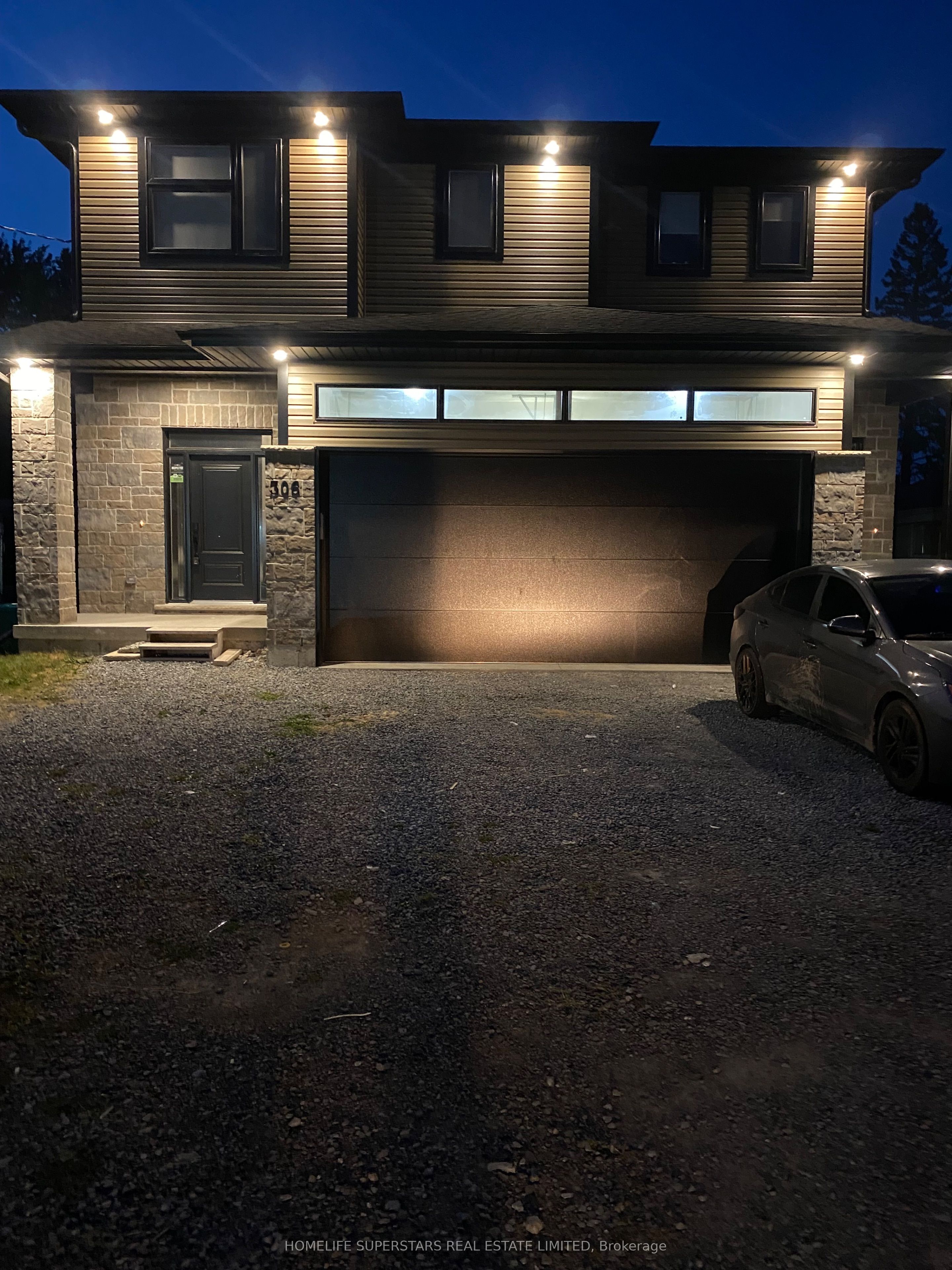 306 Jarvis Street, Fort Erie, ON L2A 2S8
