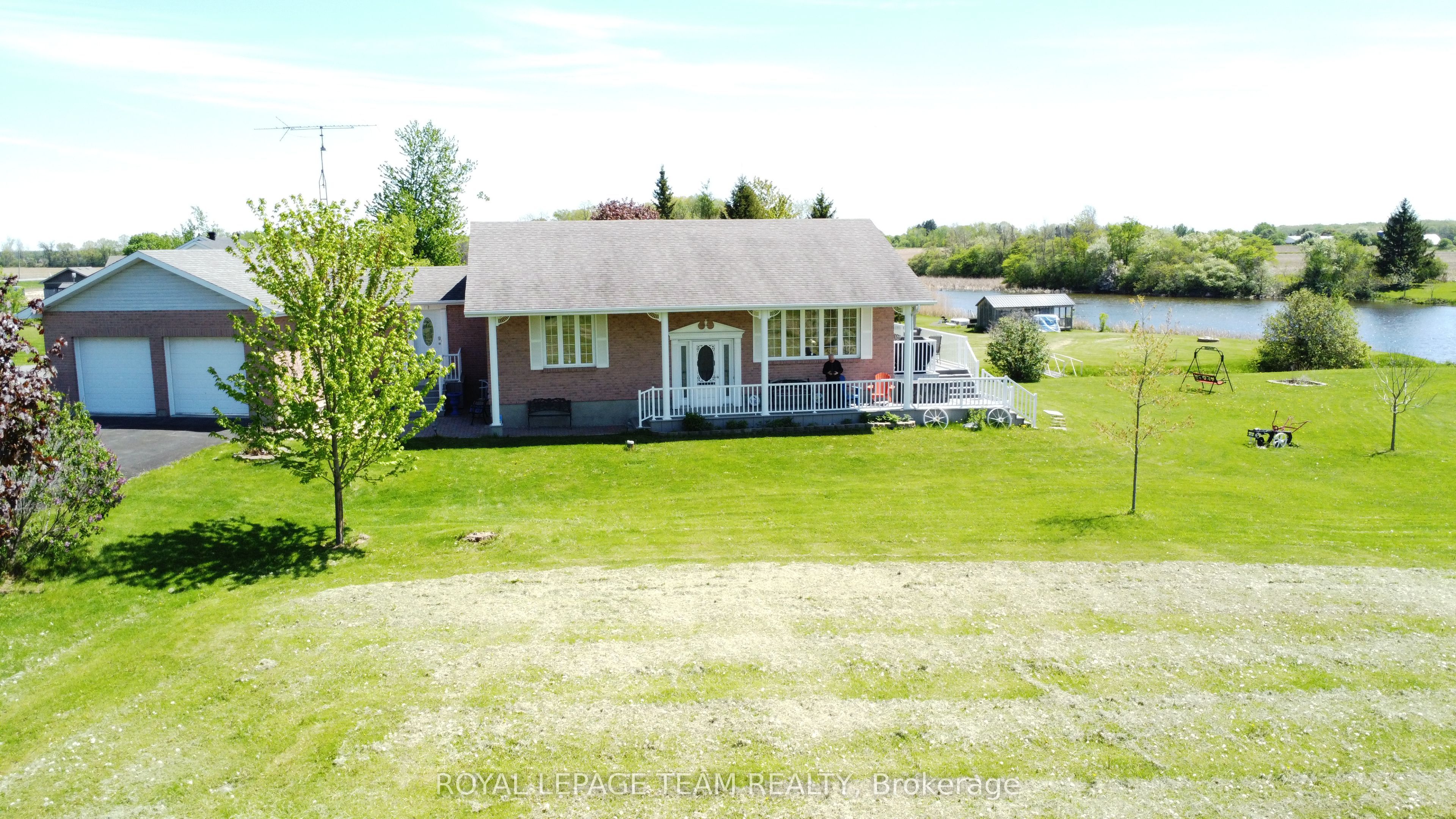 11708 Breezewood Avenue S, South Dundas, ON K0C 1X0 photo 5