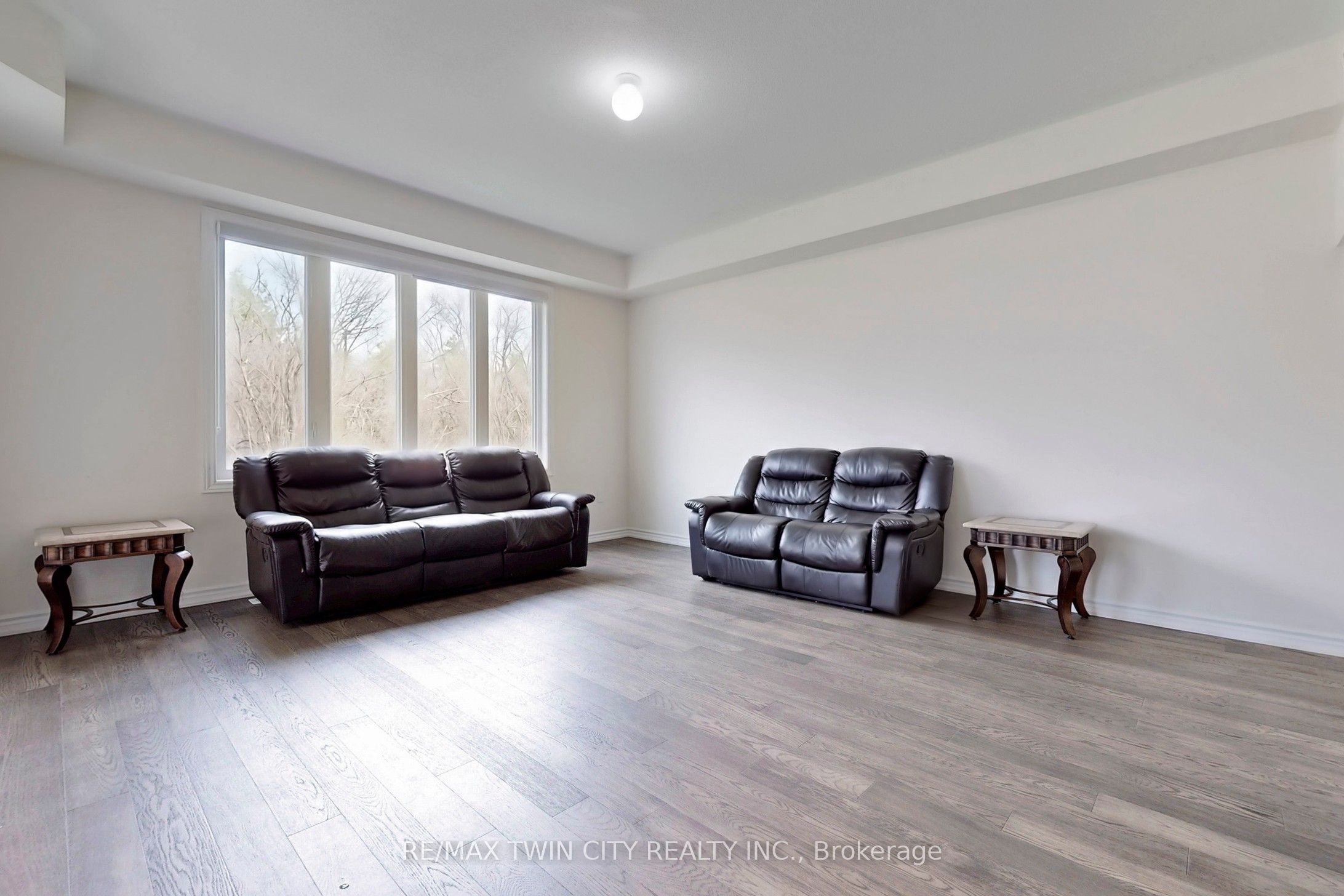 630 Lemay Grove, Peterborough, ON K9K 0G9 photo 3