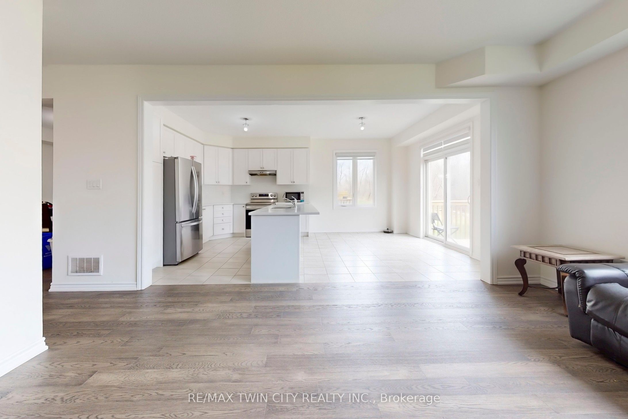 630 Lemay Grove, Peterborough, ON K9K 0G9 photo 4
