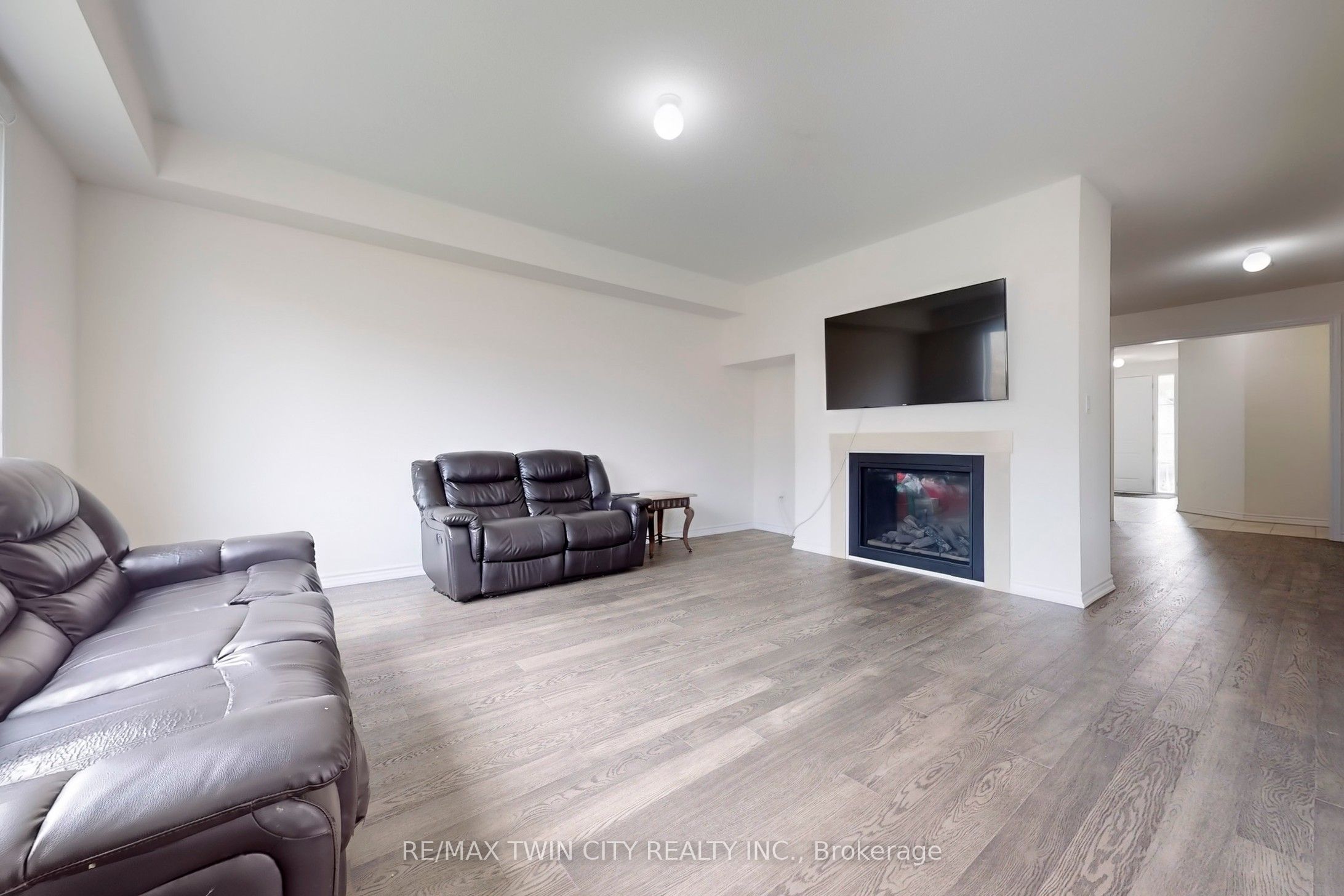 630 Lemay Grove, Peterborough, ON K9K 0G9 photo 5