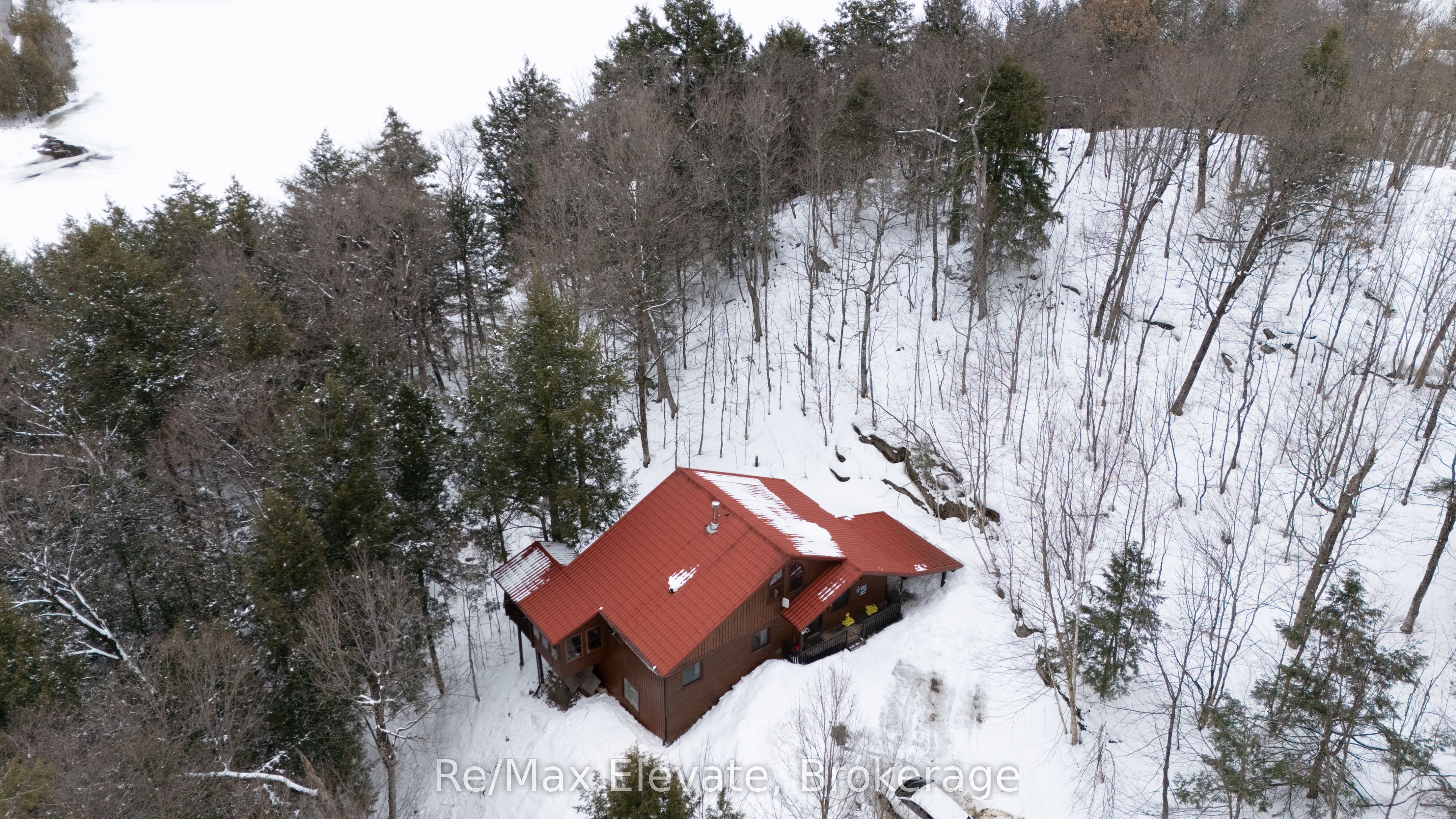 1012 VILLAGE 1 Road 3, Muskoka Lakes, ON P0B 1M0 photo 2
