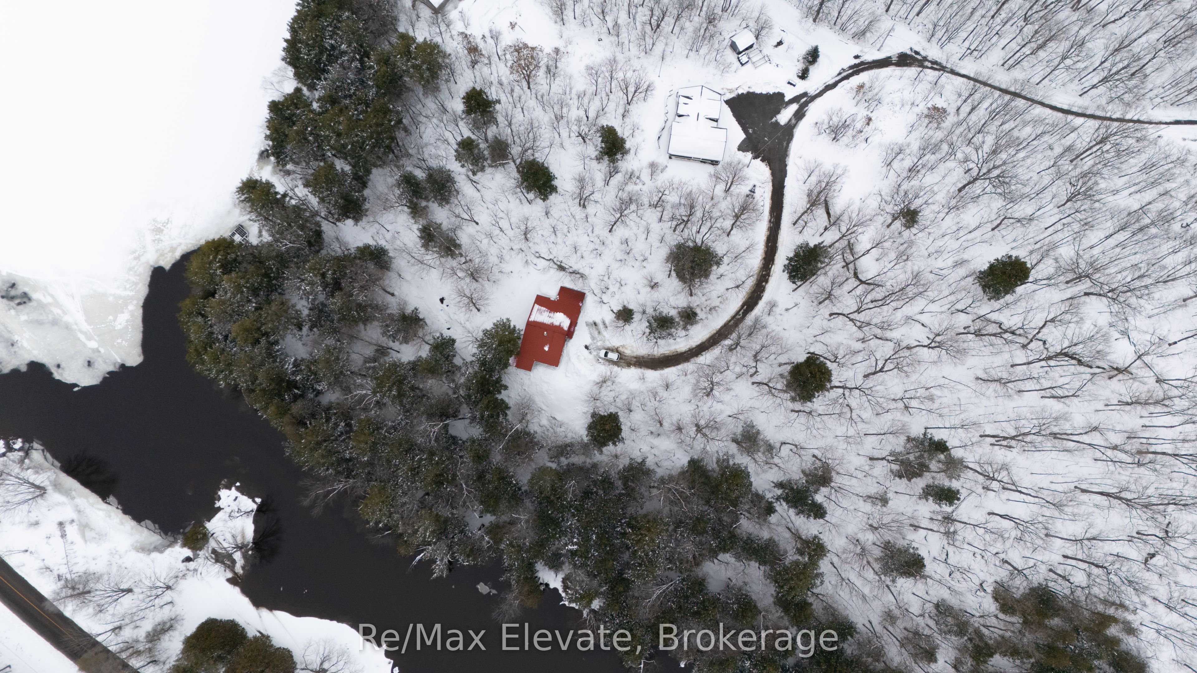 1012 VILLAGE 1 Road 3, Muskoka Lakes, ON P0B 1M0 photo 4