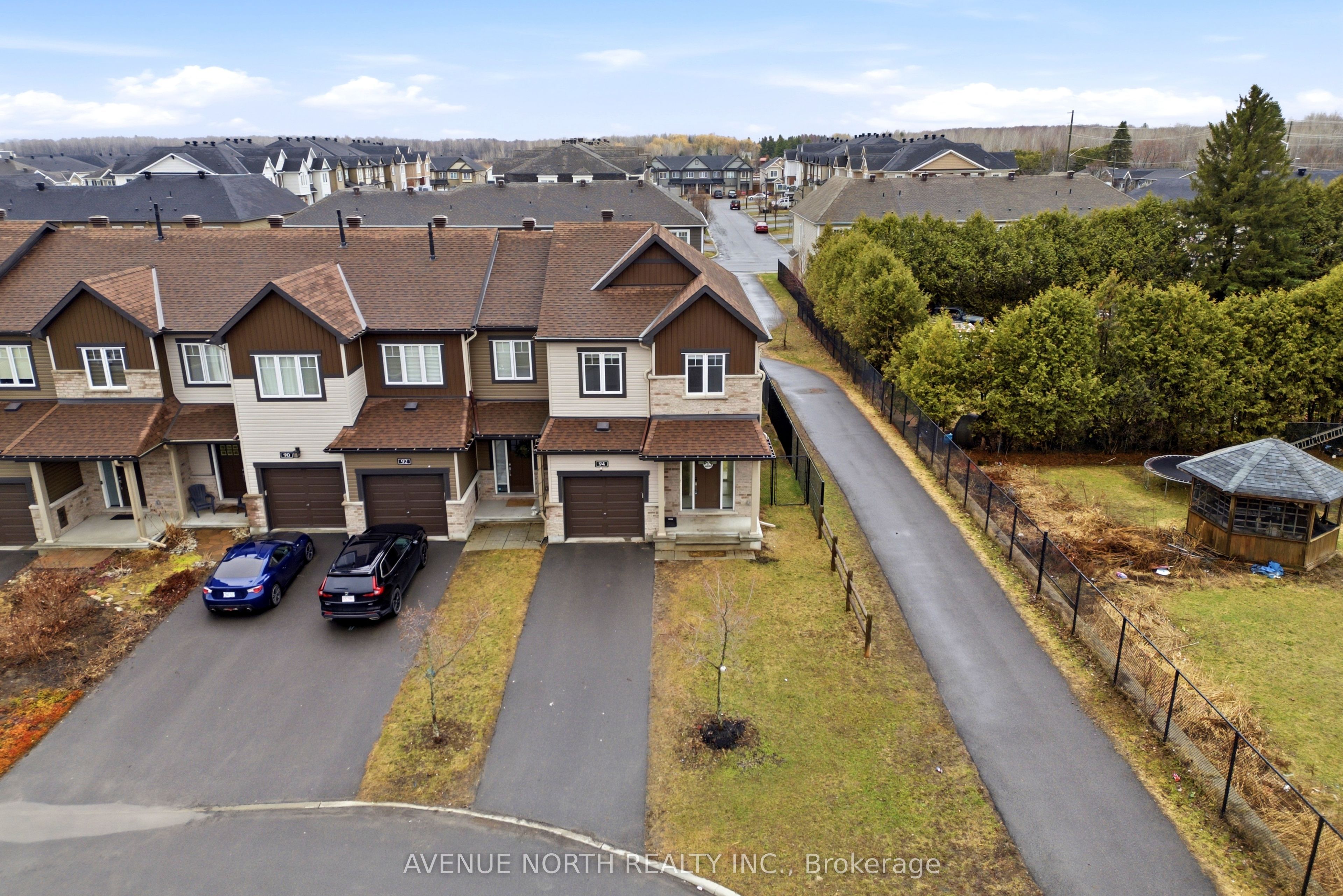 94 Gardenpost Terrace, Orleans - Cumberland and Area, ON K4A 5H2 photo 2
