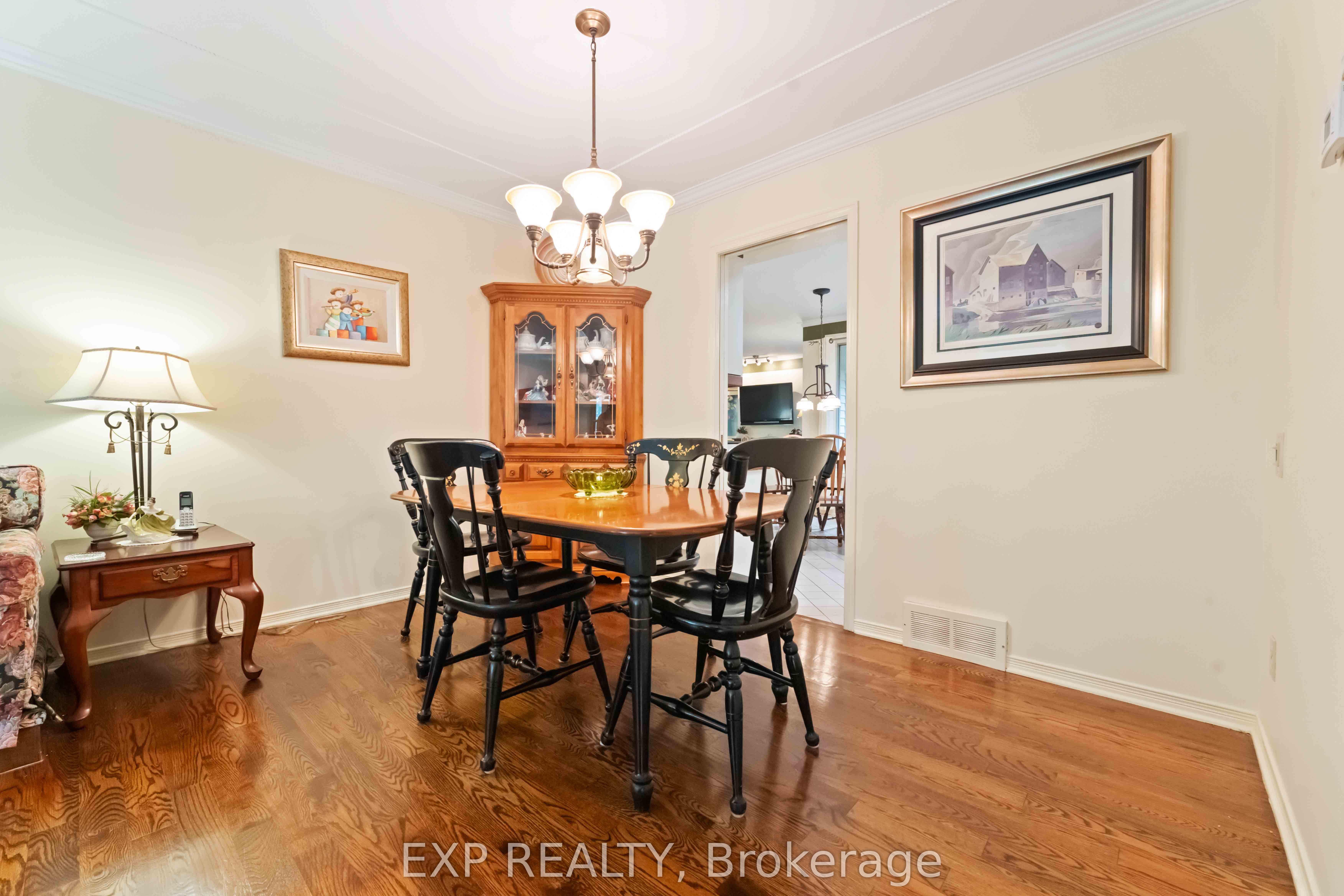 16 Evelyn Street, Stittsville - Munster - Richmond, ON K2S 1M9 photo 5