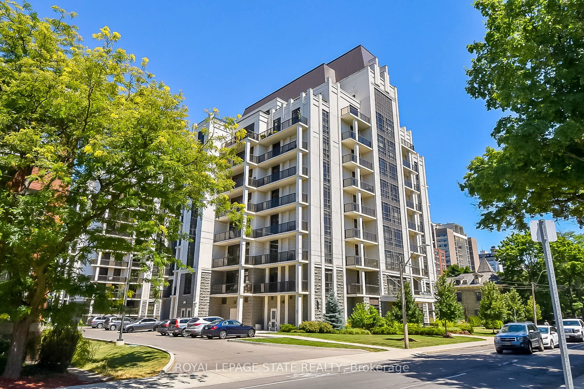 90 Charlton Avenue W 804, Hamilton, ON L8P 0B4 photo 2