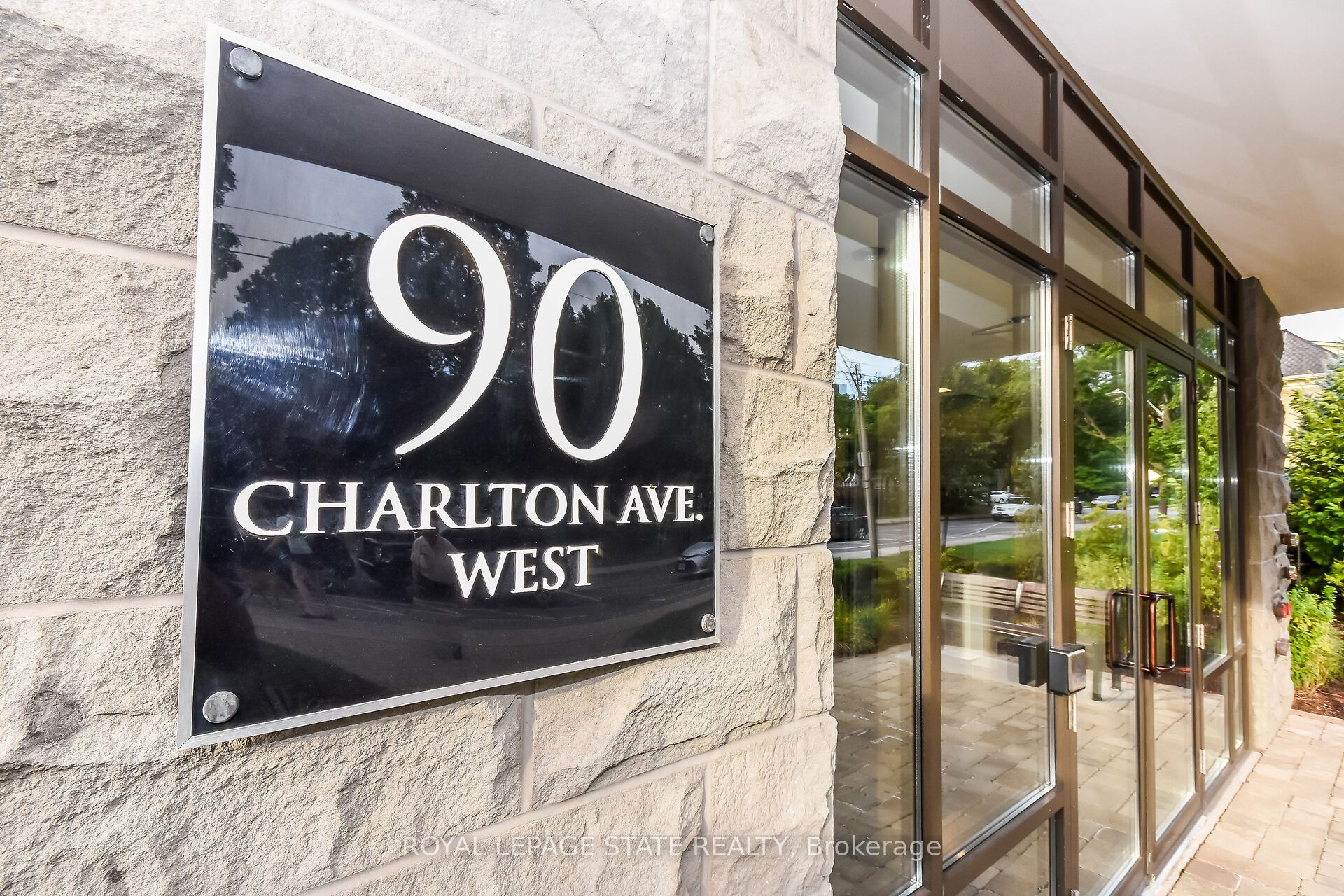 90 Charlton Avenue W 804, Hamilton, ON L8P 0B4 photo 4