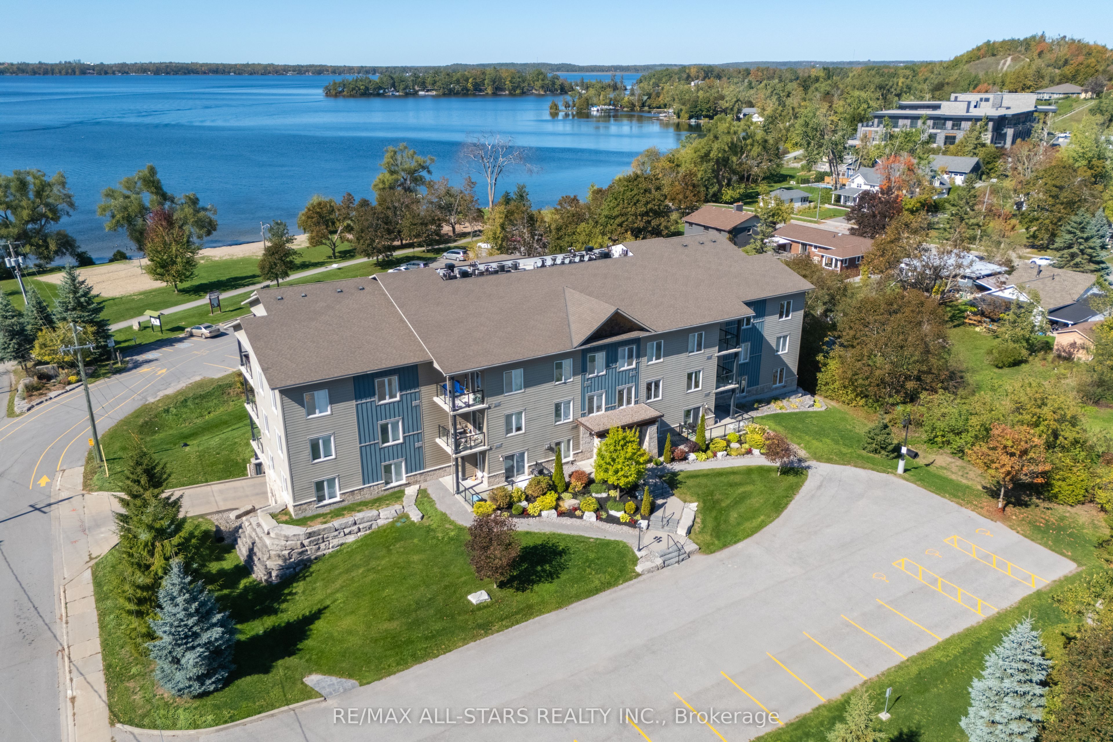 94 Francis Street W 104, Kawartha Lakes, ON K0M 1N0 photo 2
