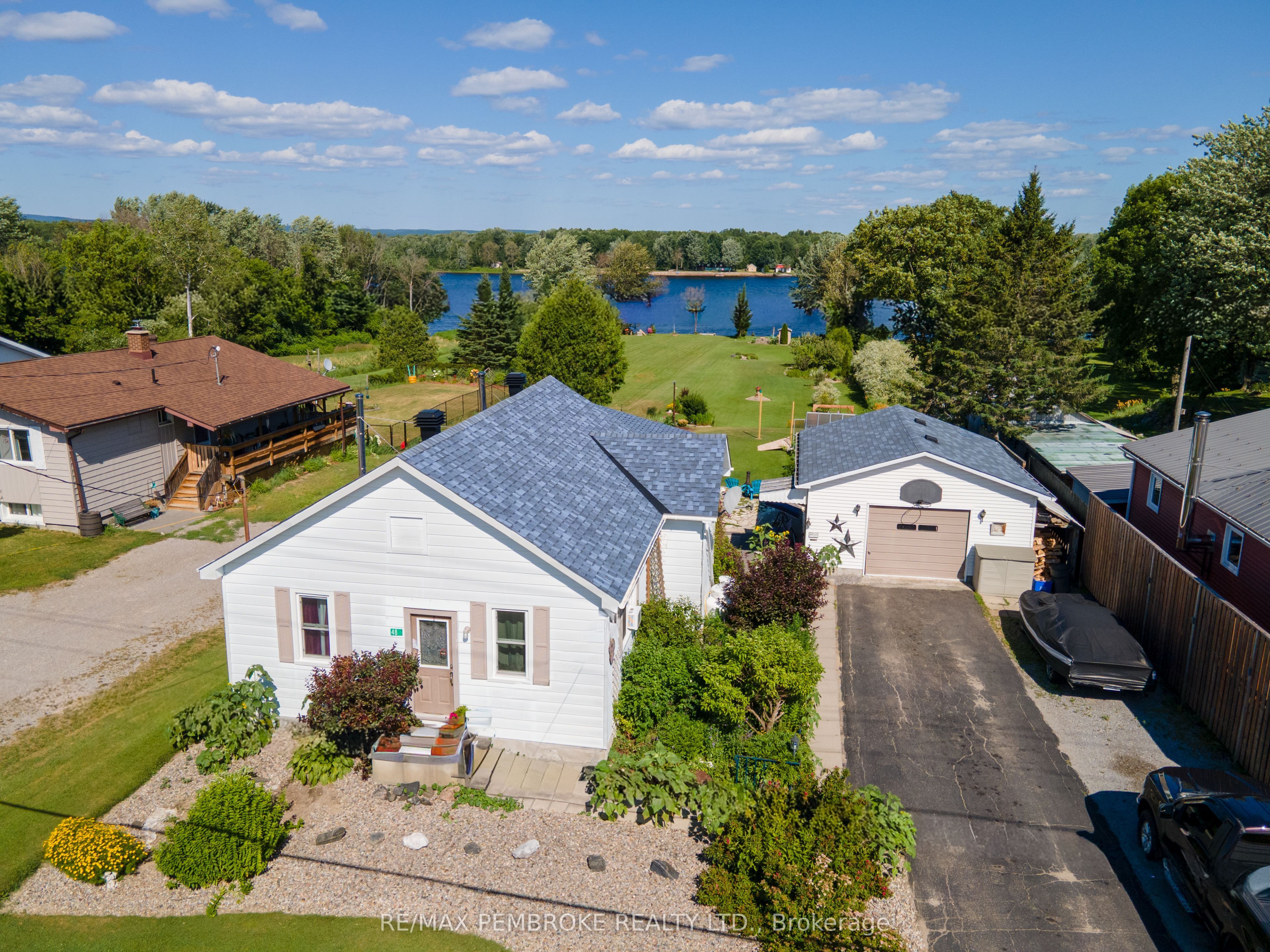 48 Lacroix Bay Road, Whitewater Region, ON K0J 2L0 photo 3