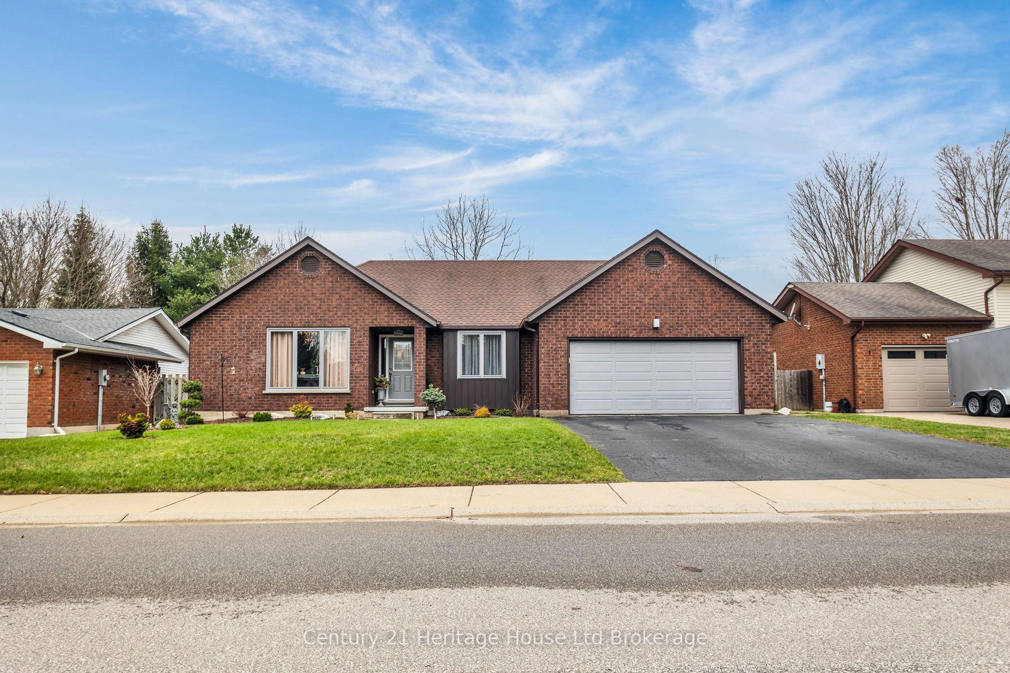 15 Gibson Drive, Tillsonburg, ON N4G 5G4