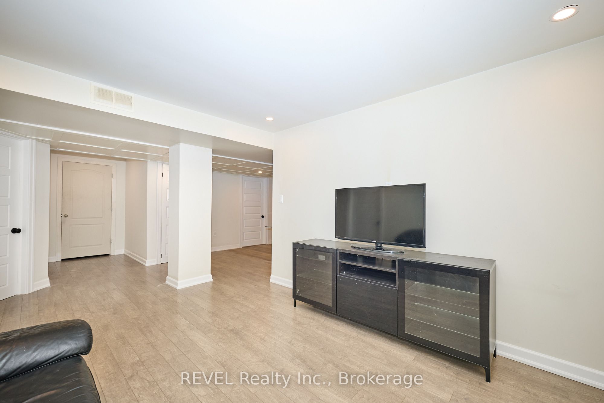 104 Tuliptree Road, Thorold, ON L2V 0A5 photo 4