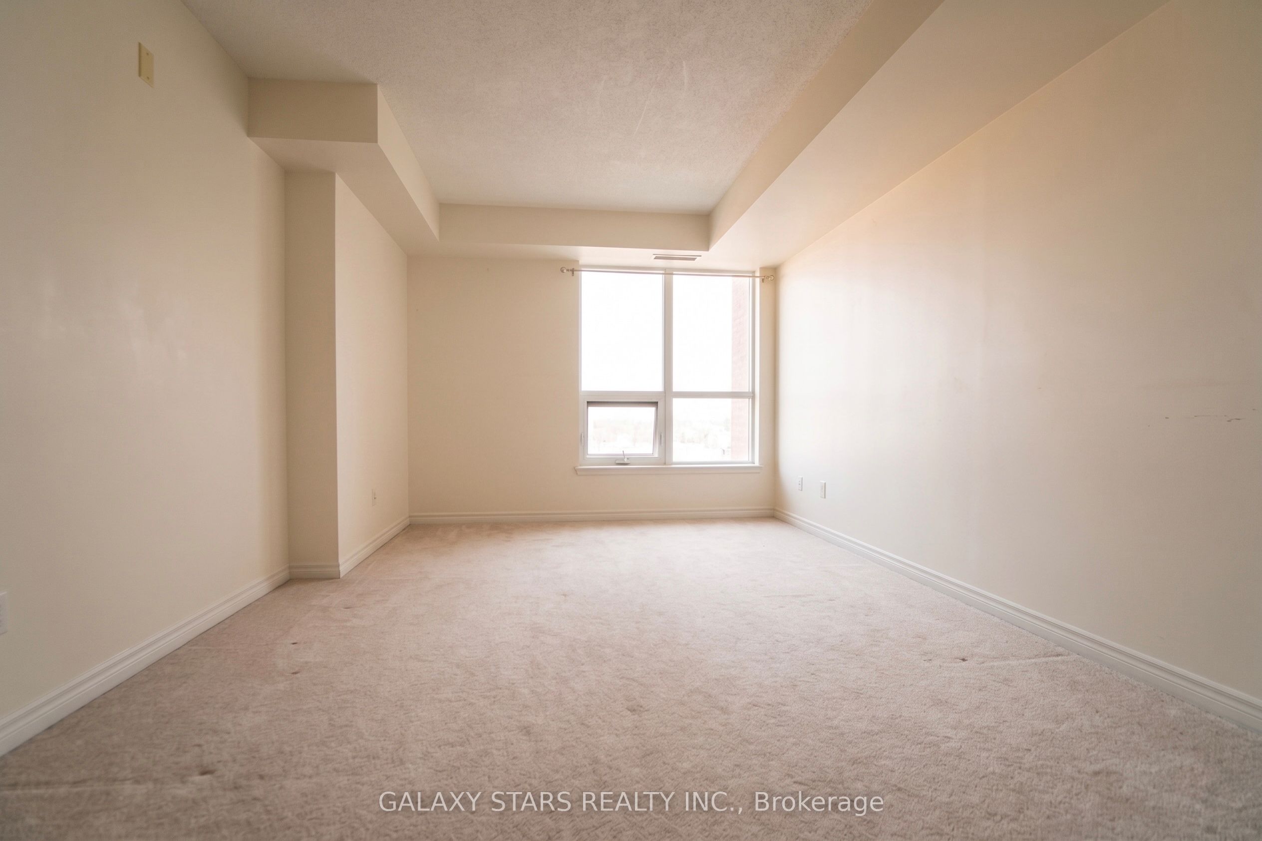 120 Grant Carman Drive 902, Cityview - Parkwoods Hills - Rideau Shore, ON K2E 1C8 photo 5
