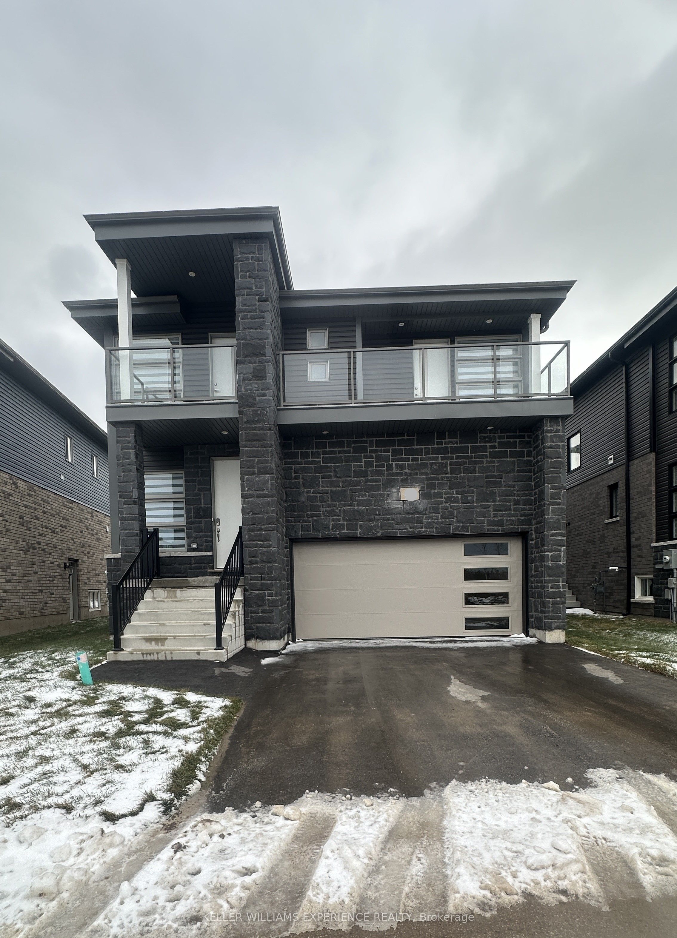 123 Sebastian Street, Blue Mountains, ON N0H 1J0 photo 2