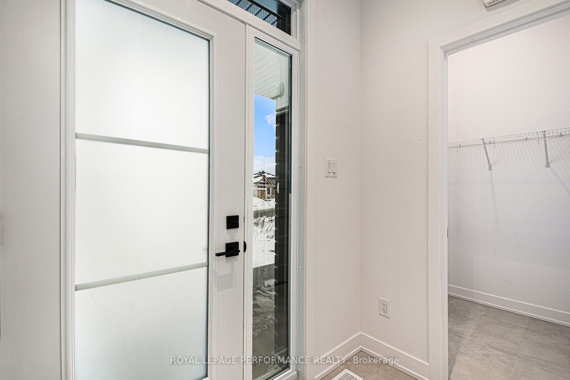 94 RUTILE Street, Clarence-Rockland, ON K4K 0M6 photo 2