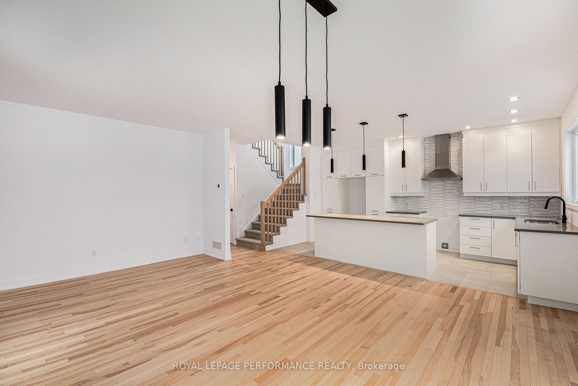 94 RUTILE Street, Clarence-Rockland, ON K4K 0M6 photo 5