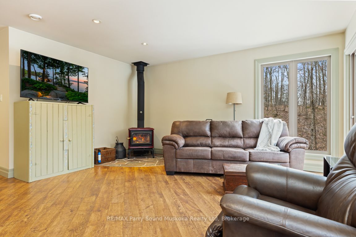 64 124 Highway, McDougall, ON P2A 2W7 photo 3