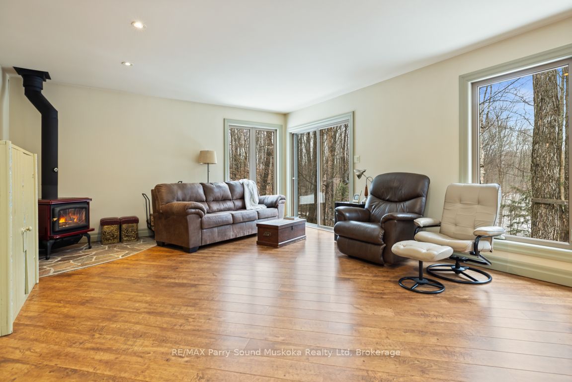 64 124 Highway, McDougall, ON P2A 2W7 photo 4