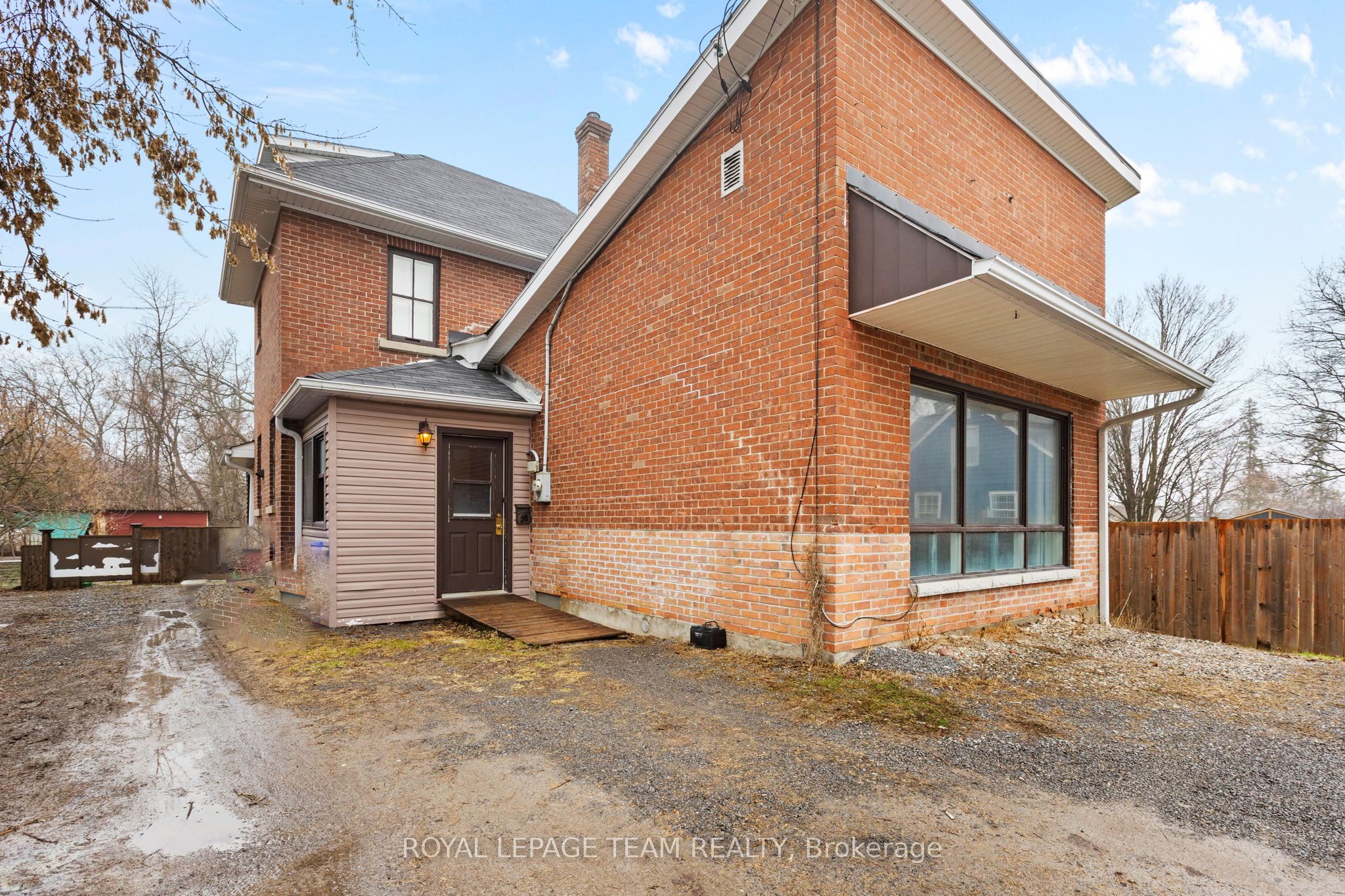 47 Daniel Street S, Arnprior, ON K7S 2L5 photo 4
