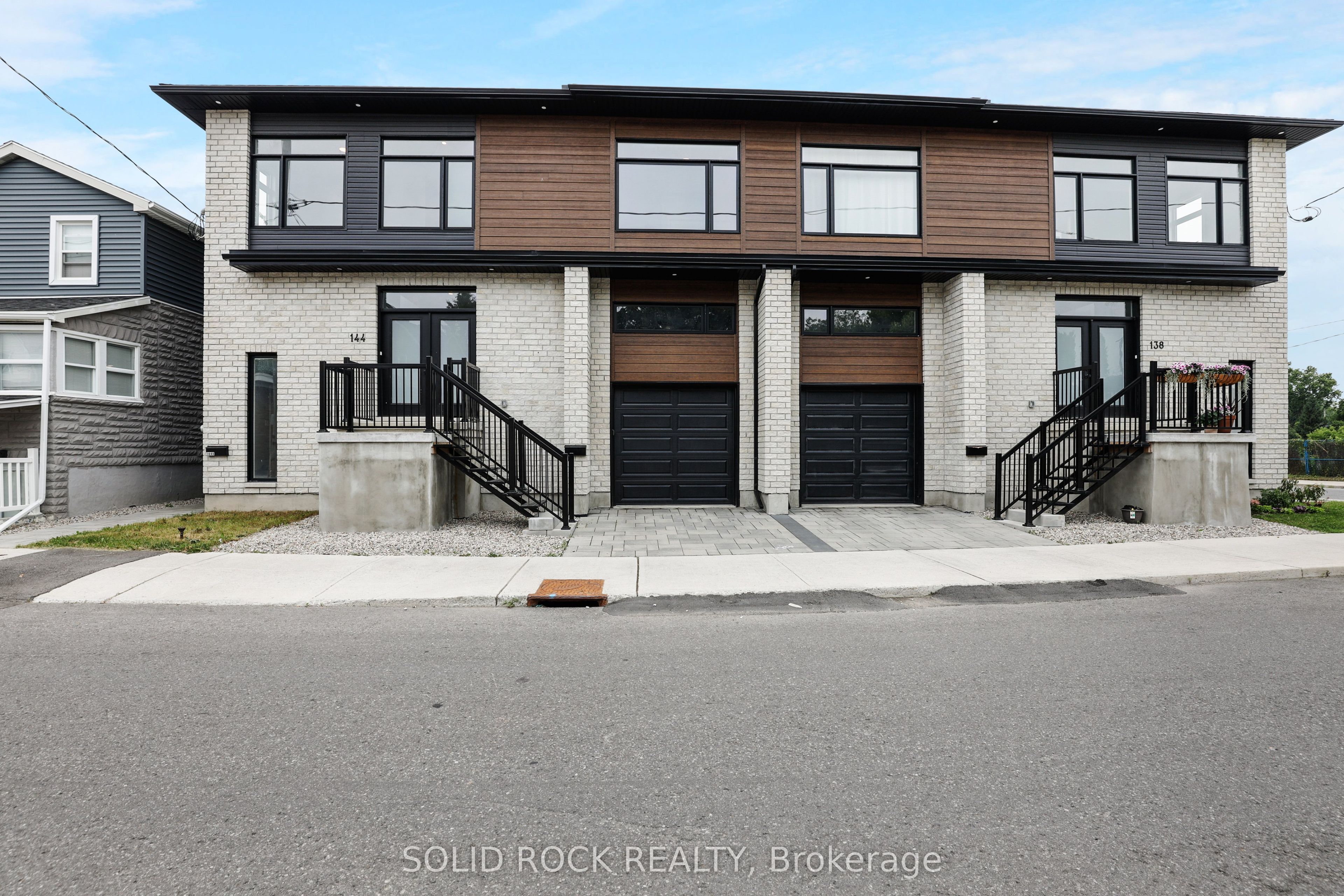 144 Montfort Street, Vanier and Kingsview Park, ON K1L 5P6