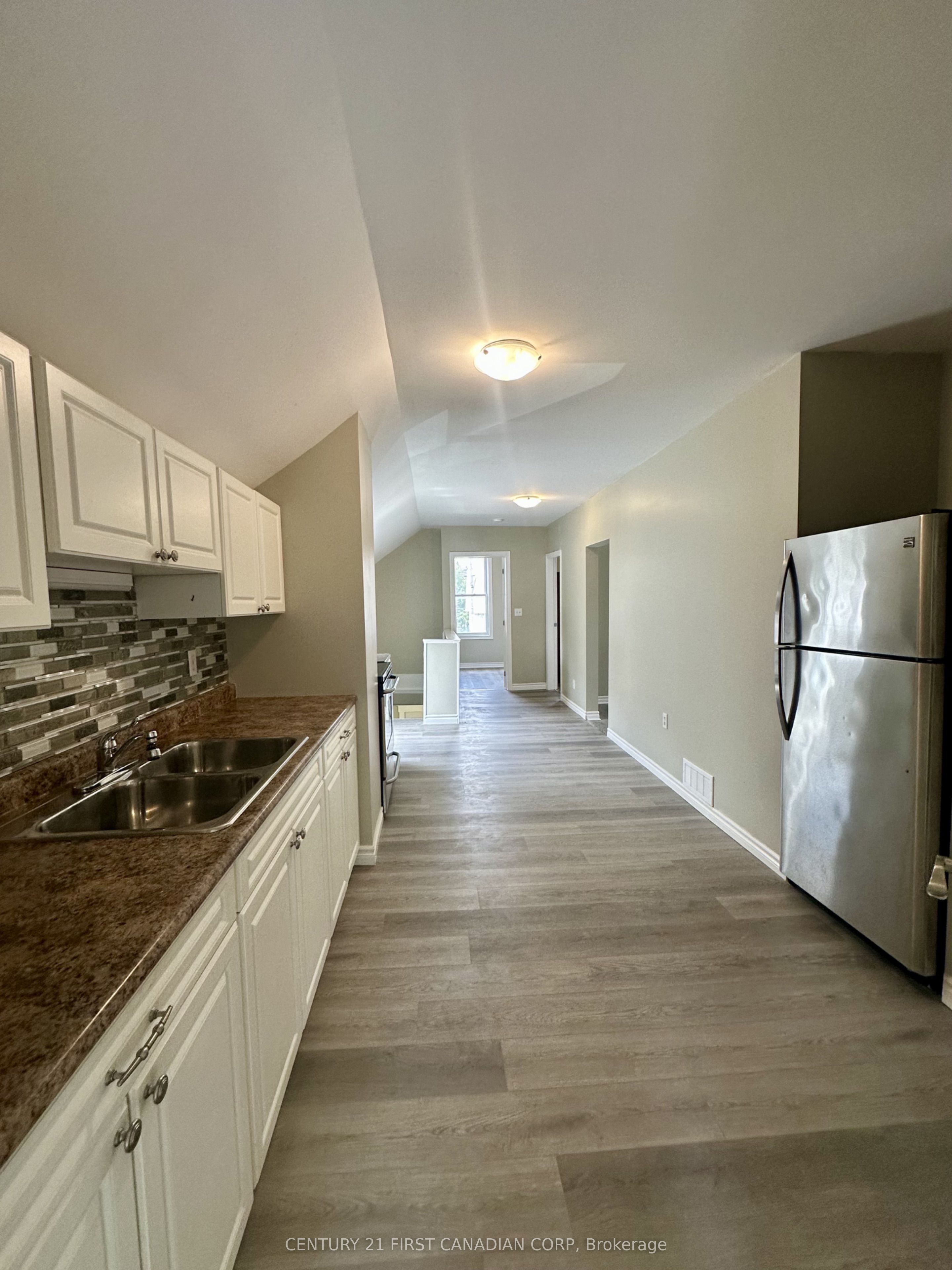 35 Inkerman Street Upper, St. Thomas, ON N5P 3E9 photo 3