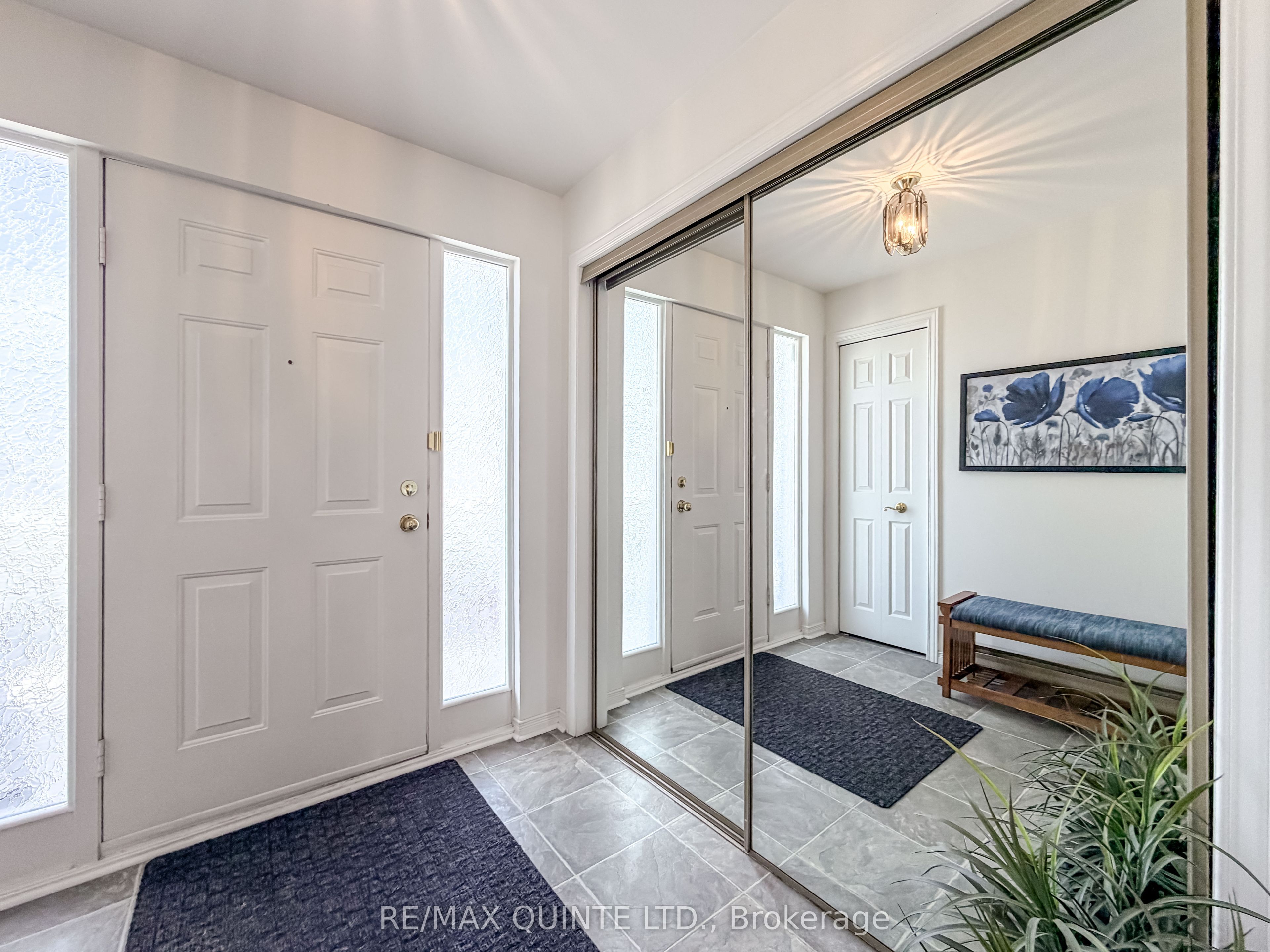 179 Herchimer Avenue 10, Belleville, ON K8N 4G7 photo 5