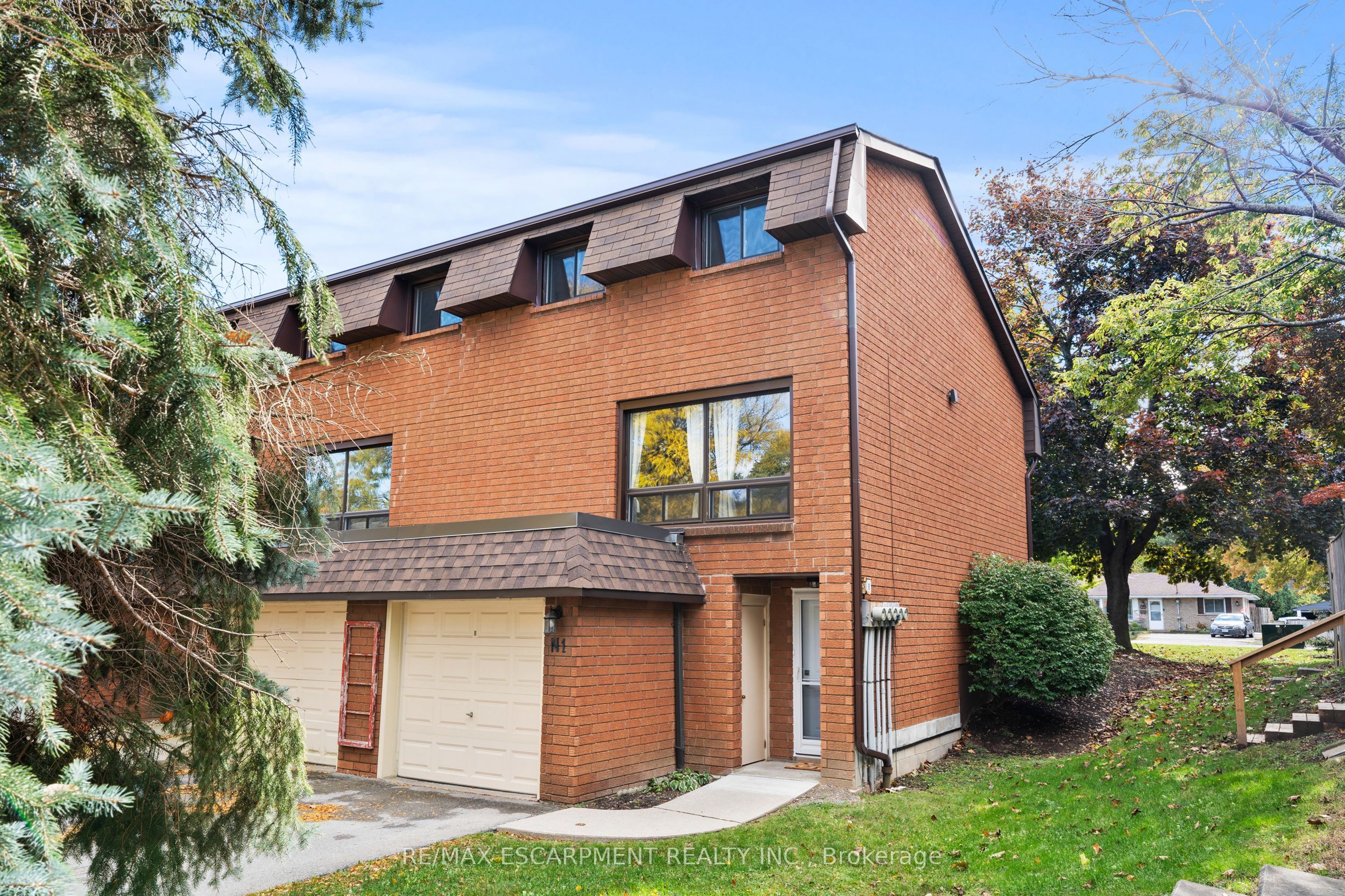 444 Stone Church Road W N1, Hamilton, ON L9B 1R1 photo 4