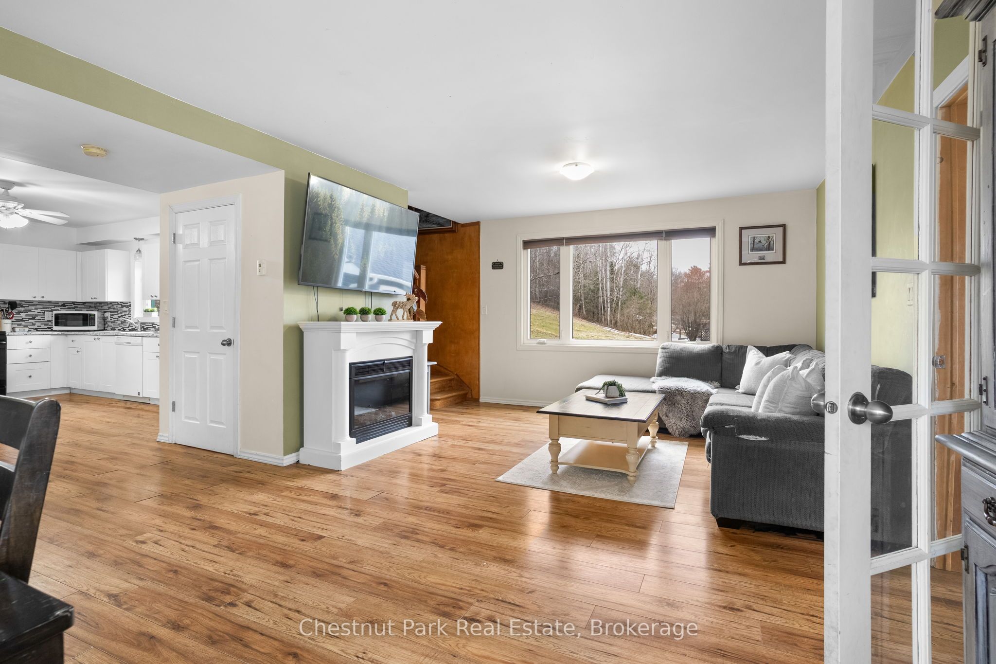 96 James Street, Burk's Falls, ON P0A 1C0 photo 3
