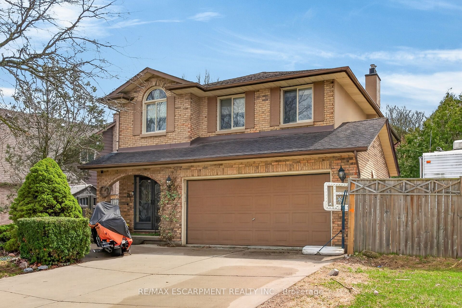 249 Lloyminn Avenue, Hamilton, ON L9G 4C4 photo 2