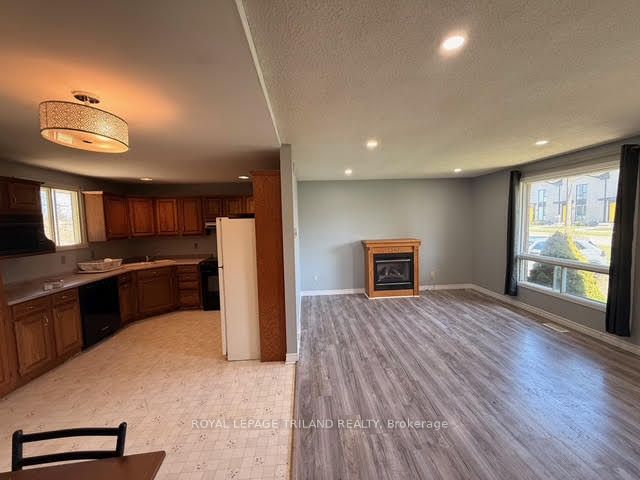 165 Railway Avenue, Middlesex Centre, ON N0L 1R0 photo 4