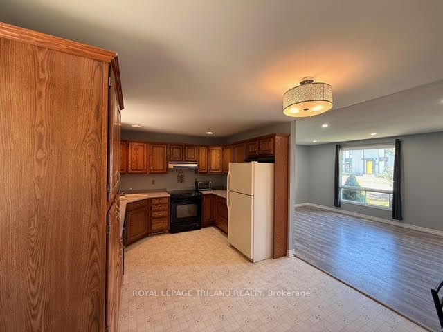 165 Railway Avenue, Middlesex Centre, ON N0L 1R0 photo 5