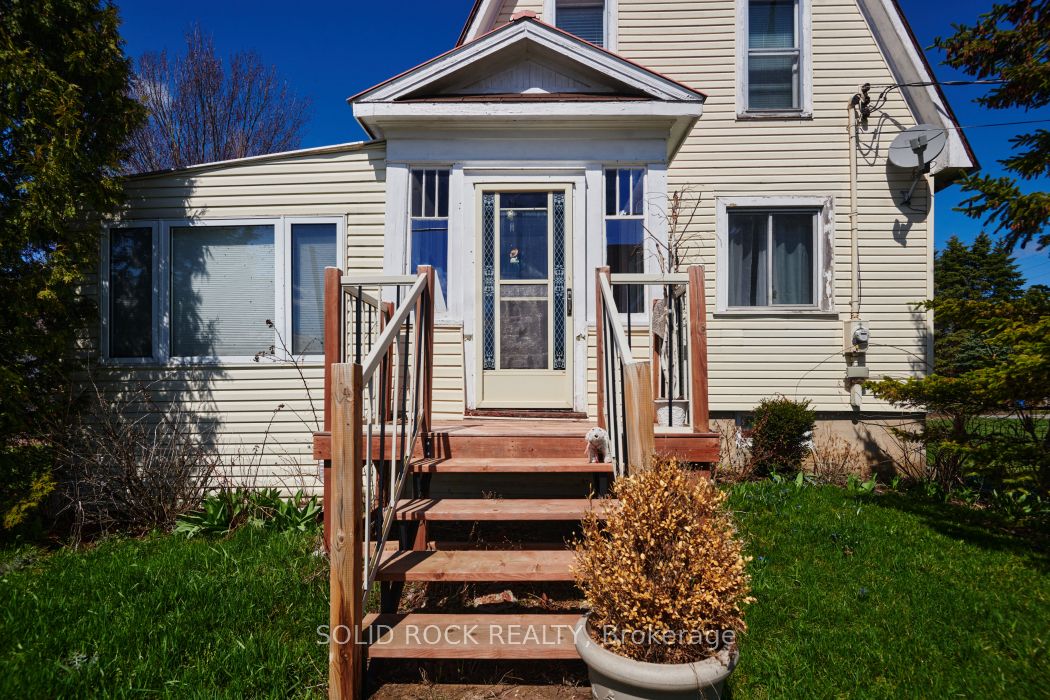 11049 Gilmour Road, South Dundas, ON K0E 1C0 photo 4