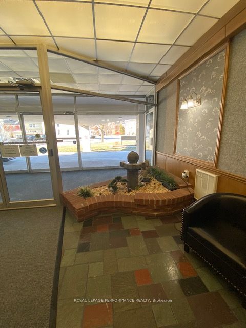 308 Second Street E 804, Cornwall, ON K6H 1Z1 photo 3