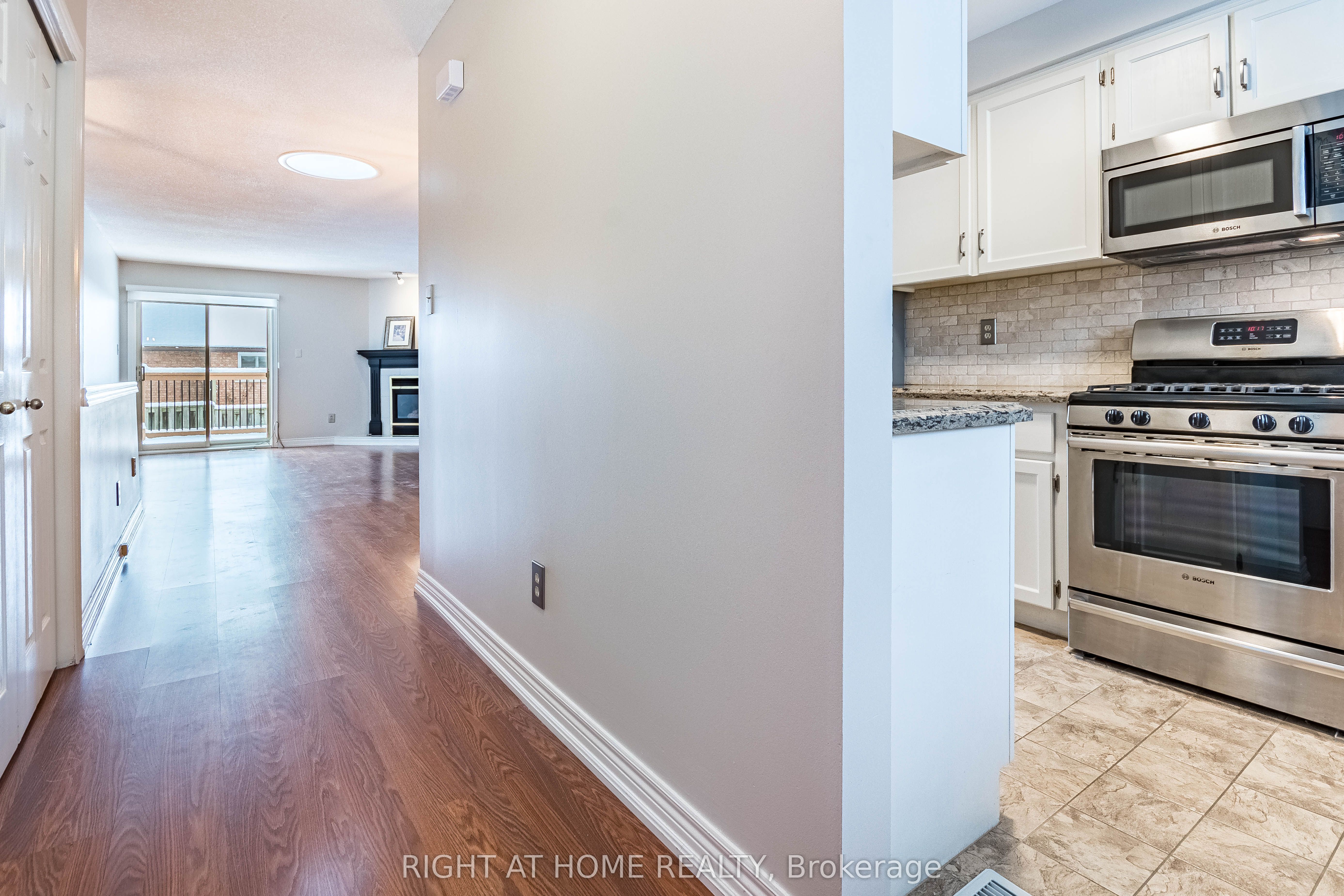 165 Main Street E 7, Grimsby, ON L3M 1P2 photo 5