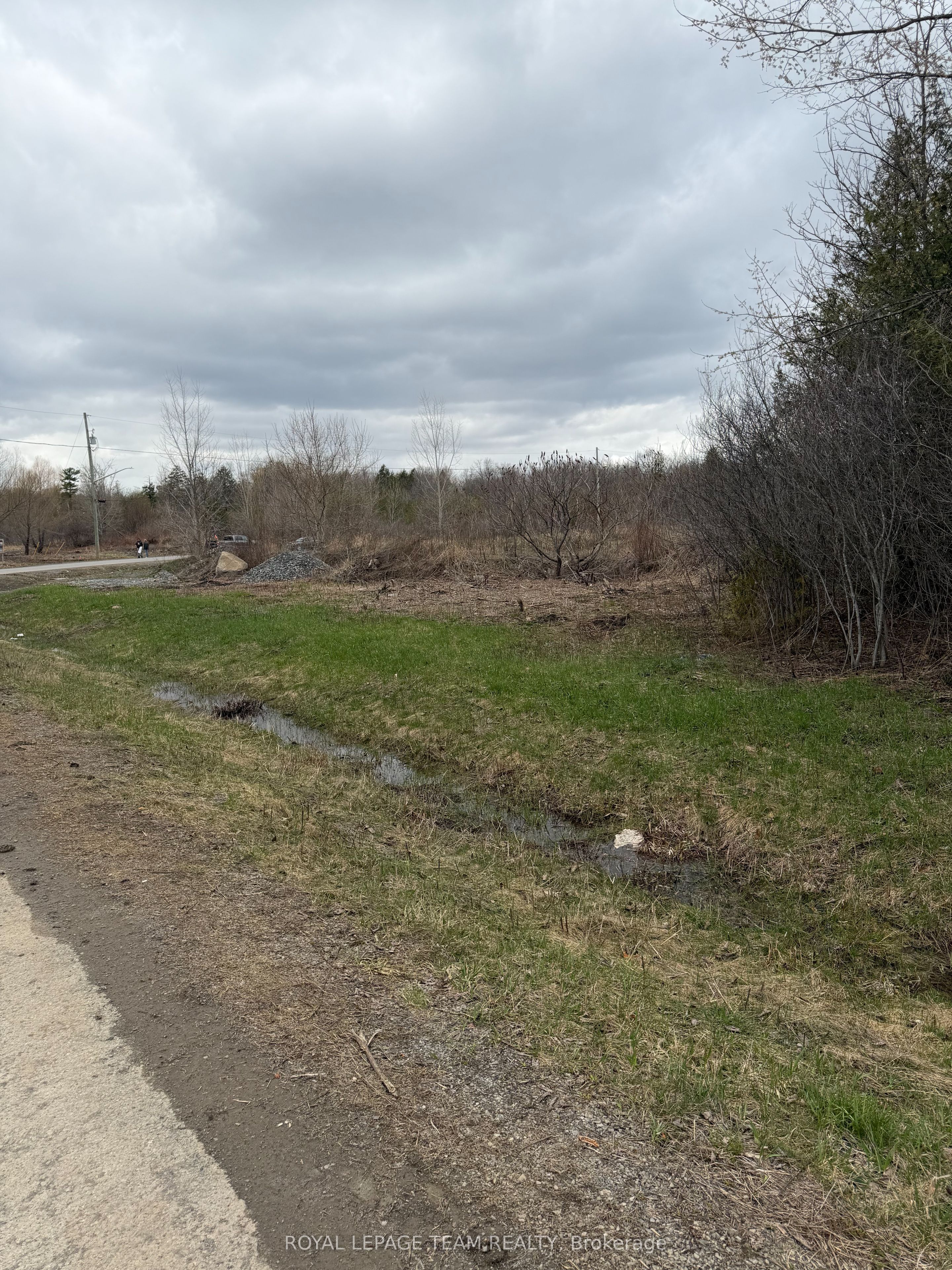8050 Adam Baker Way, Greely - Metcalfe - Osgoode - Vernon and Area, ON K0A 2P0 photo 2